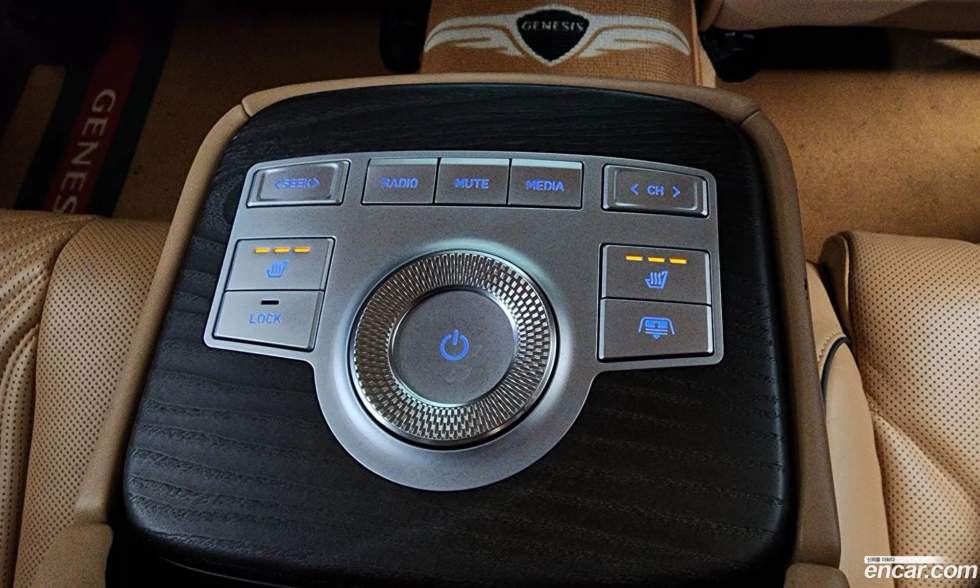 Genesis G80 2020 KMTGB41CBMU031825 — 16