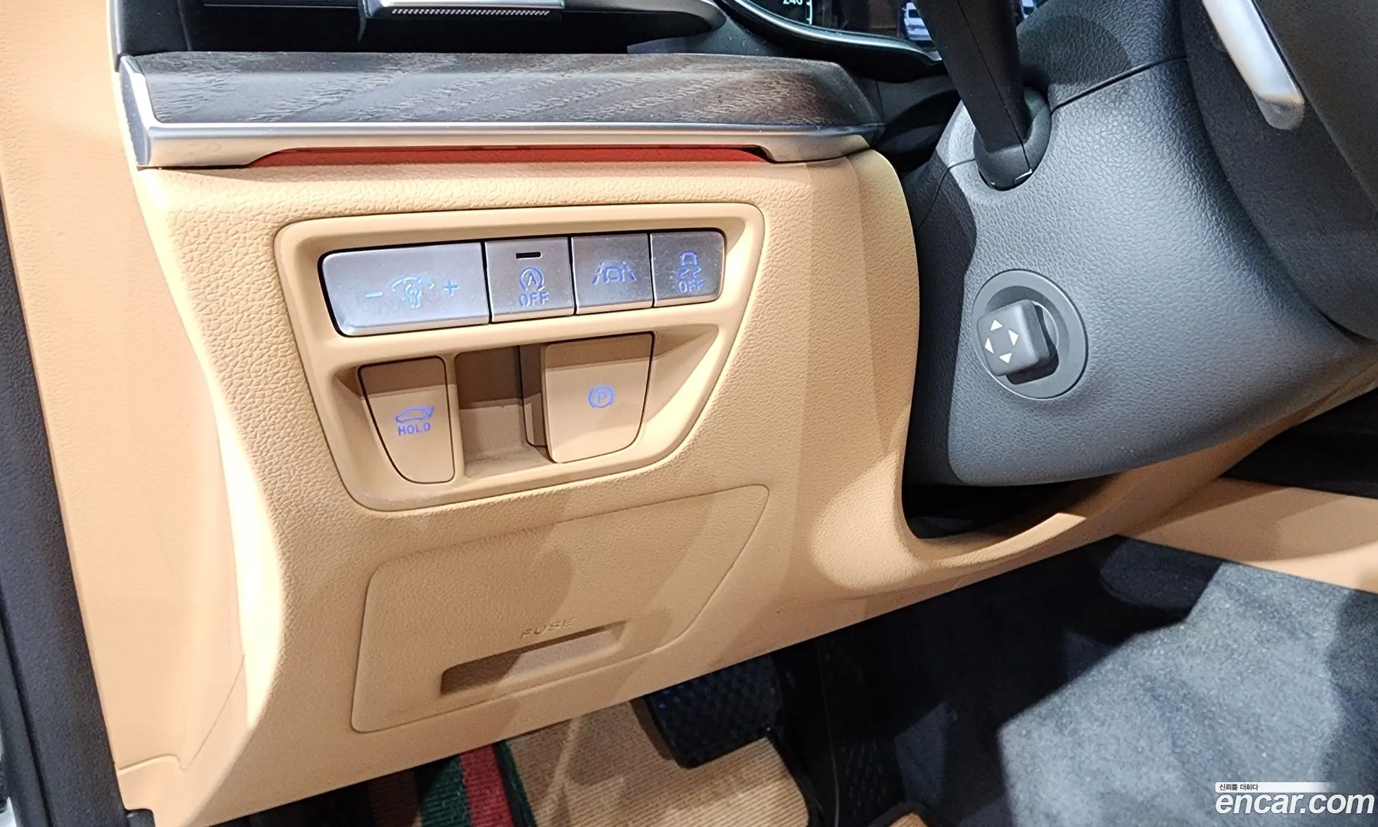 Genesis G80 2020 KMTGB41CBMU031825 — 12
