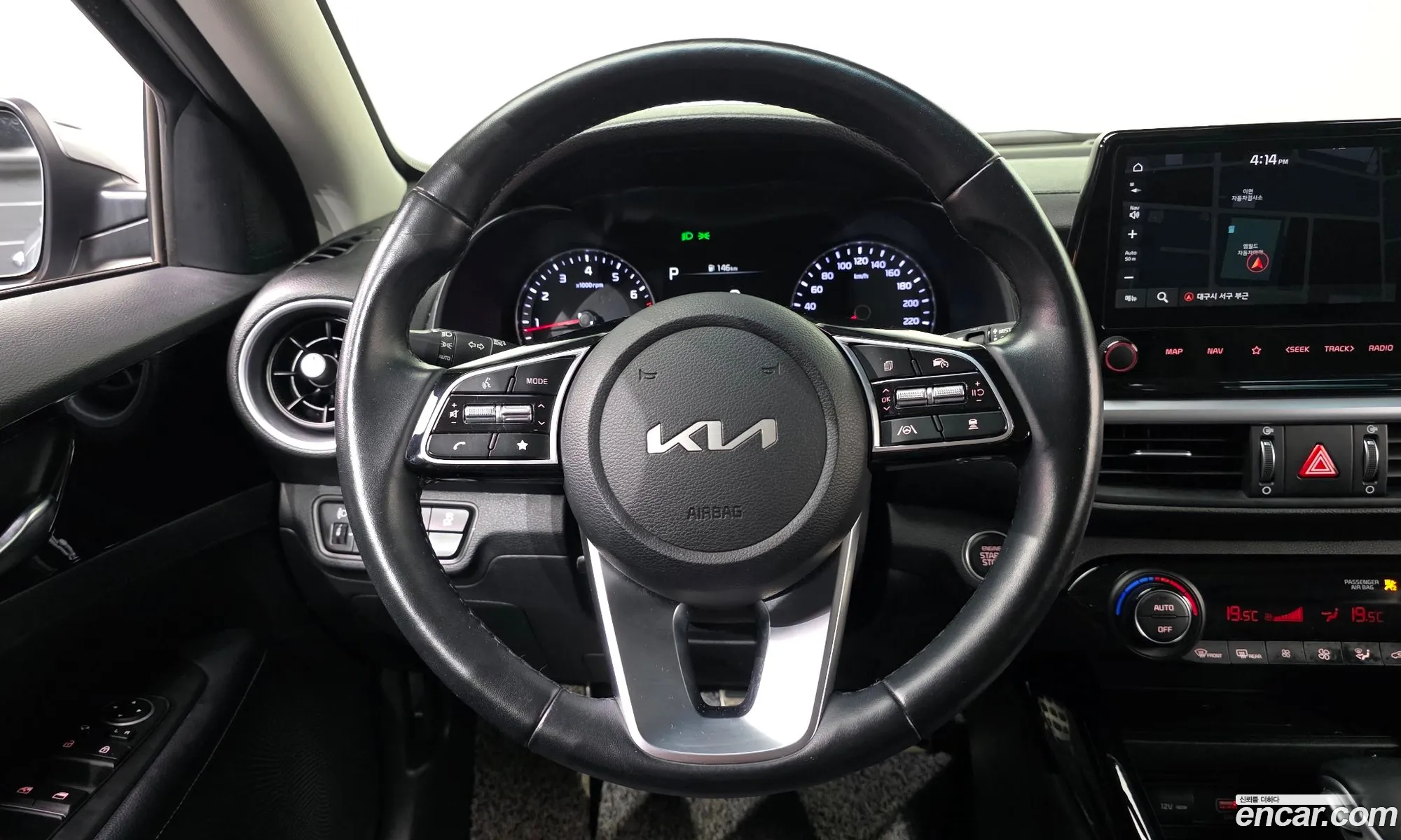 Kia K3 2023 KNAF241BEPA956428 — 18