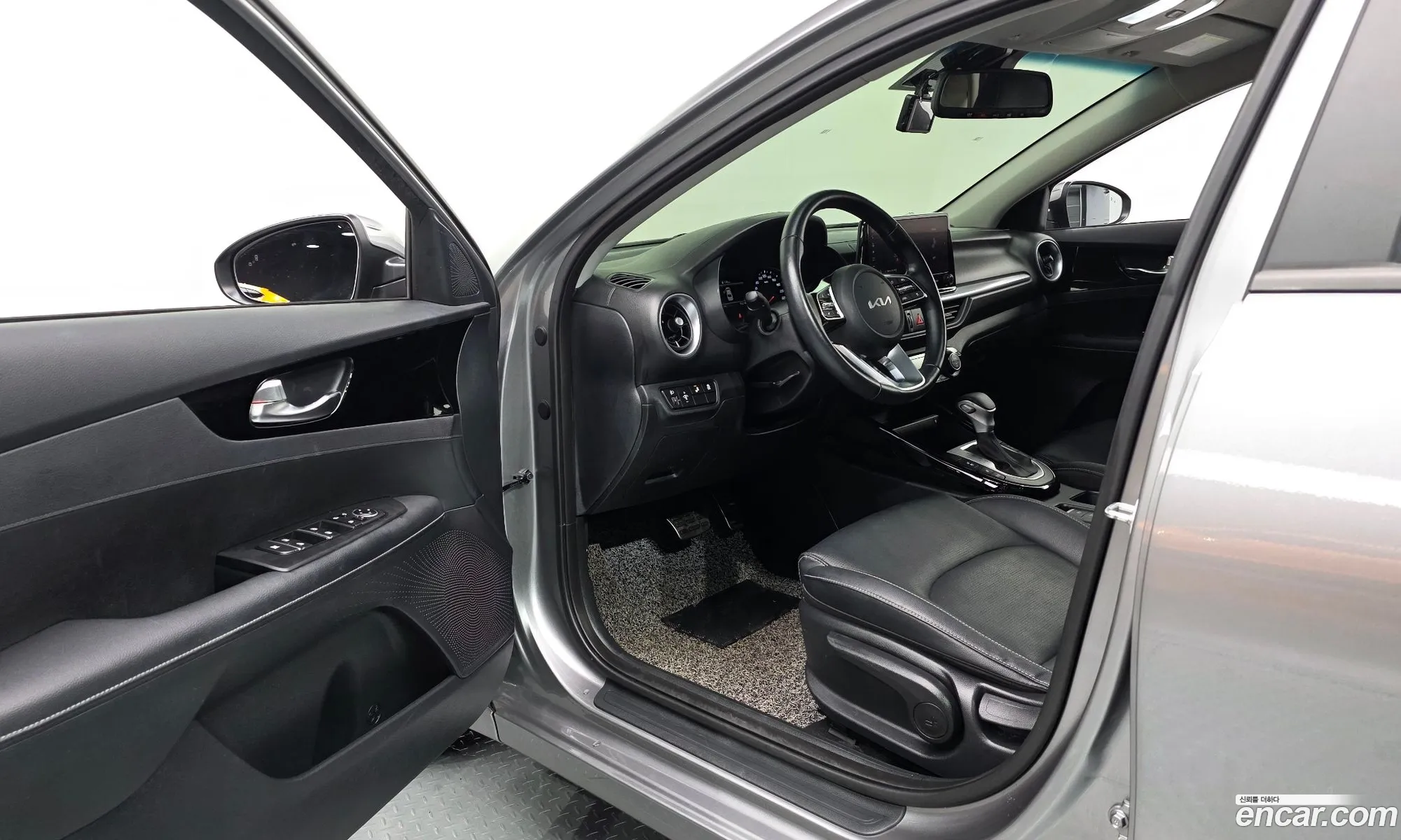 Kia K3 2023 KNAF241BEPA956428 — 13