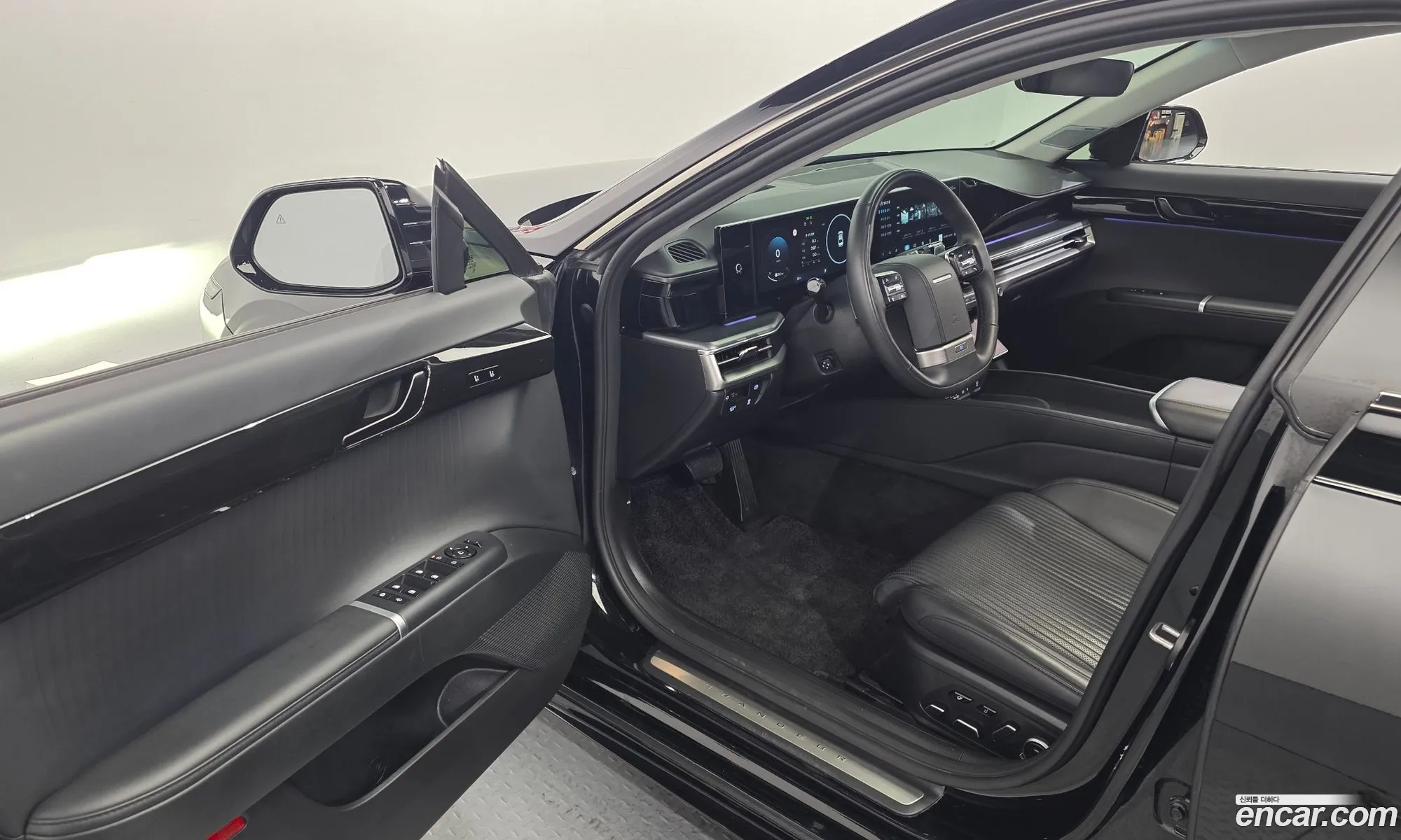 Hyundai Grandeur 2023 — 14