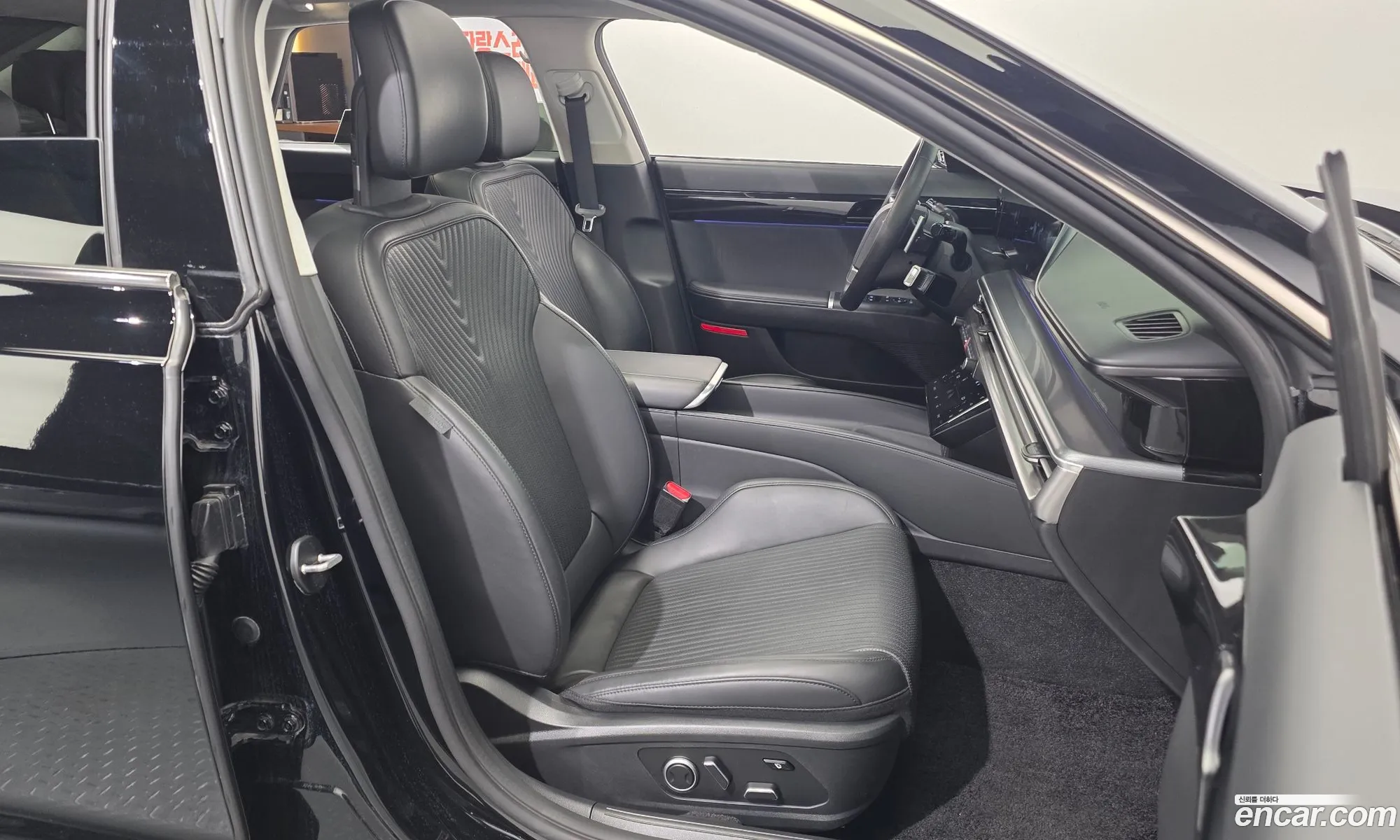 Hyundai Grandeur 2023 — 19