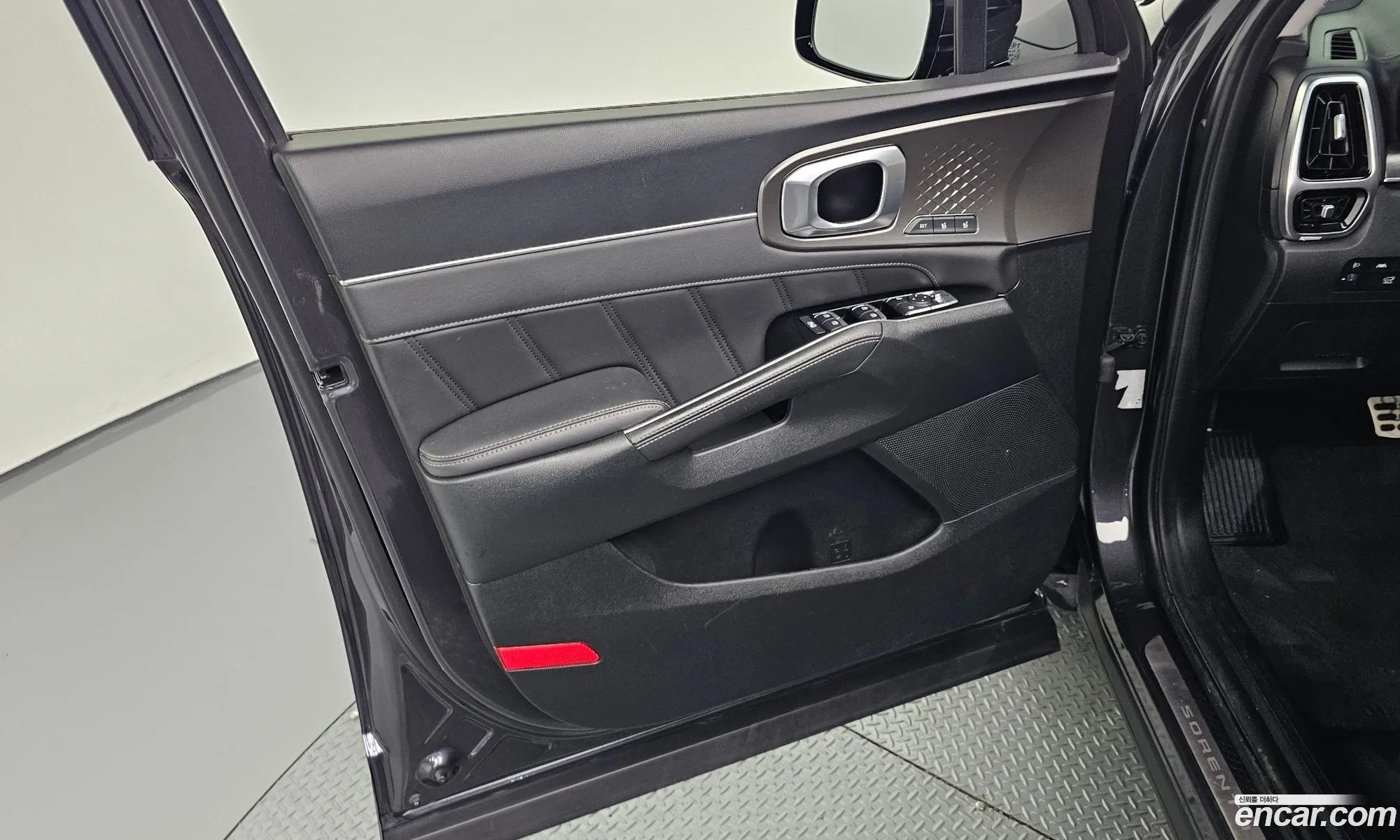 Kia Sorento 2021 KNARM81FHMA109257 — 5