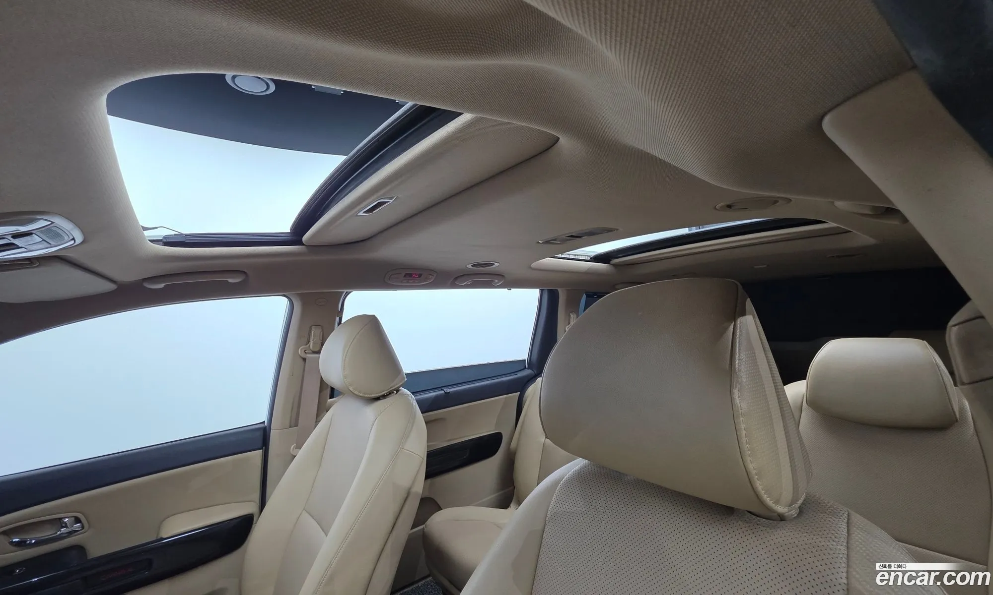 Kia Carnival 2016 — 22
