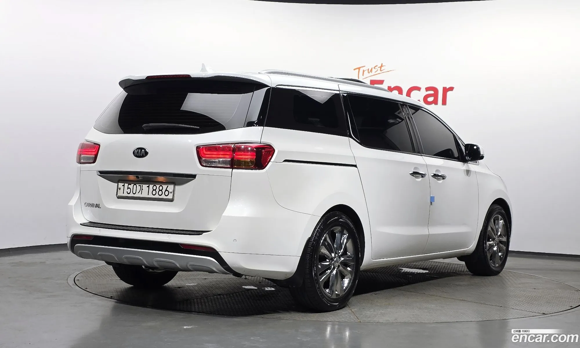 Kia Carnival 2016 — 20