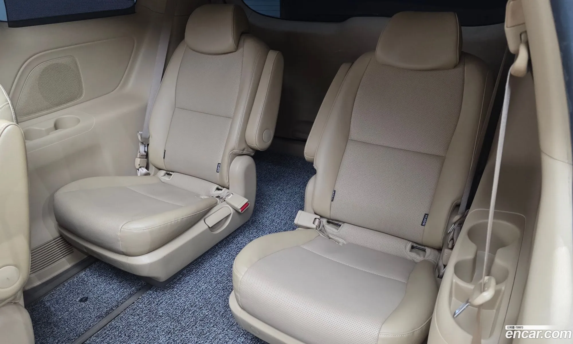 Kia Carnival 2016 — 13