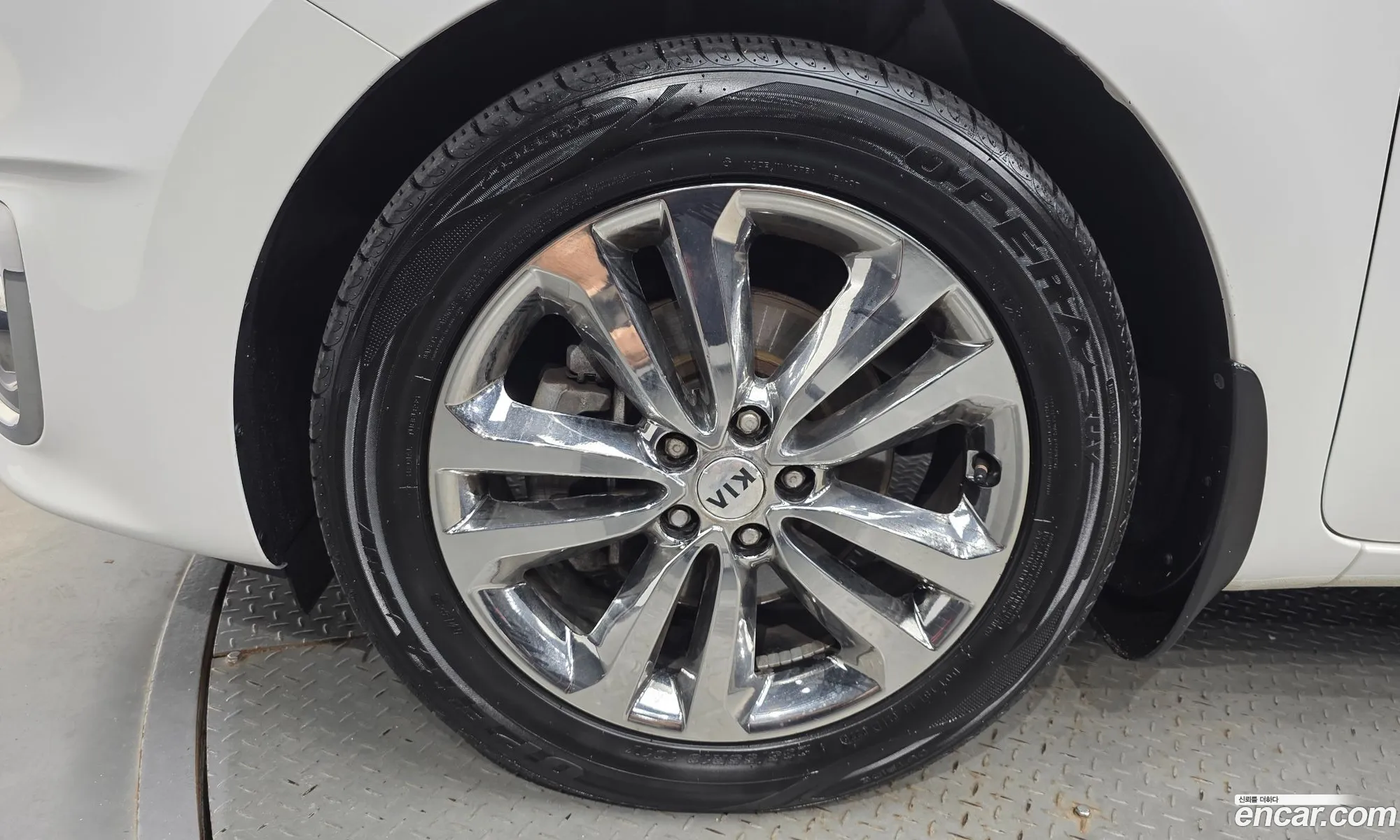 Kia Carnival 2016 — 16