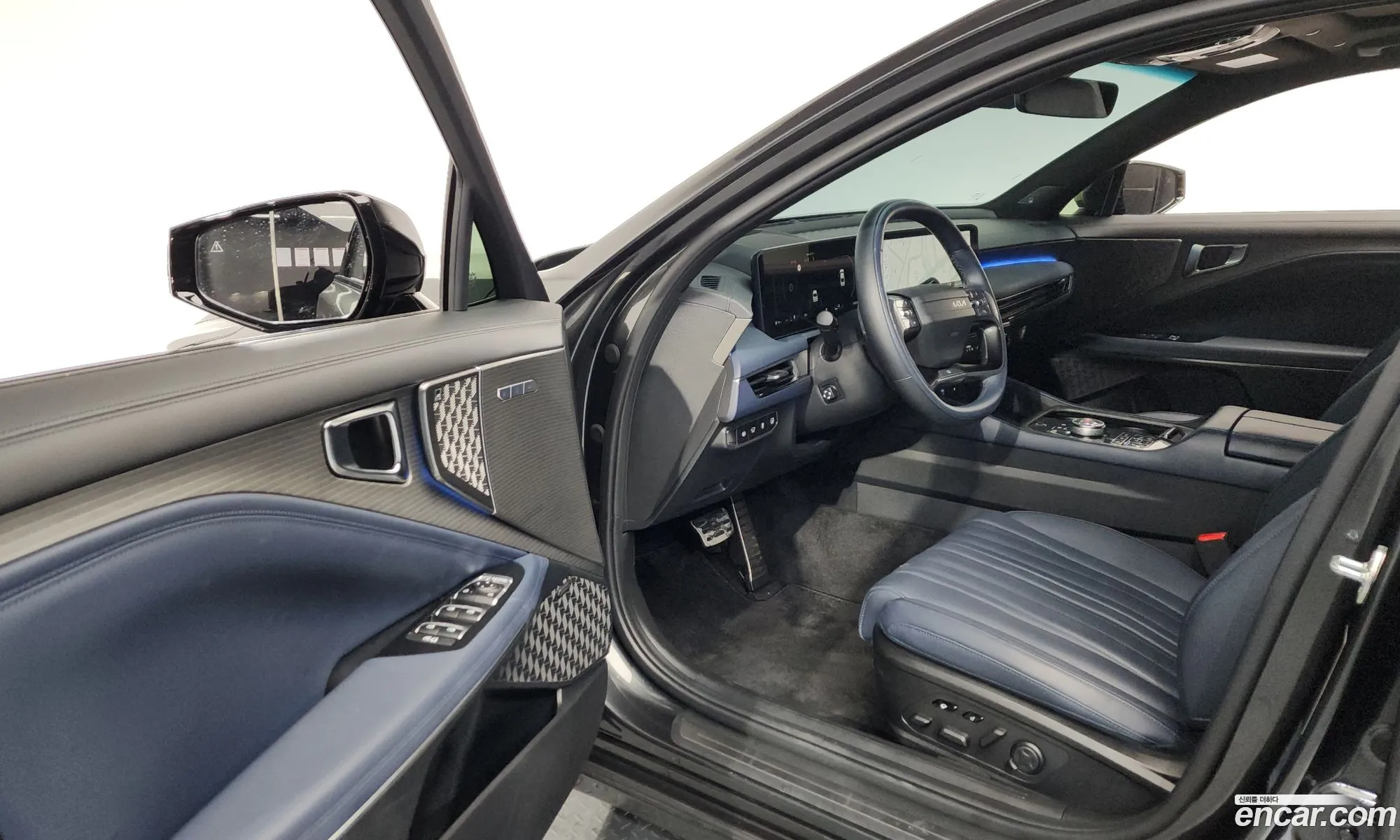 Kia K8 Hybrid 2024 — 28