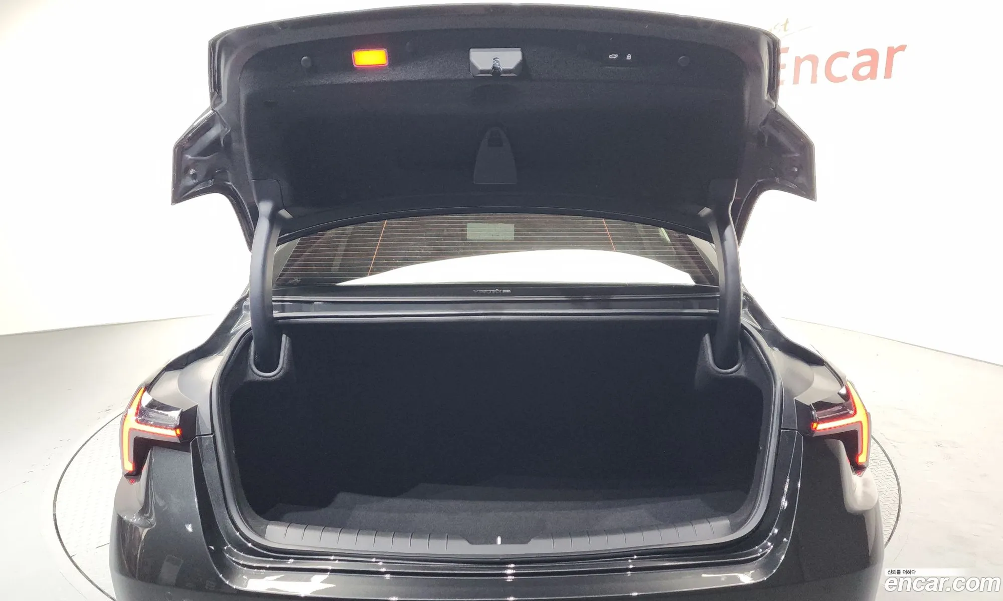 Kia K8 Hybrid 2024 — 41