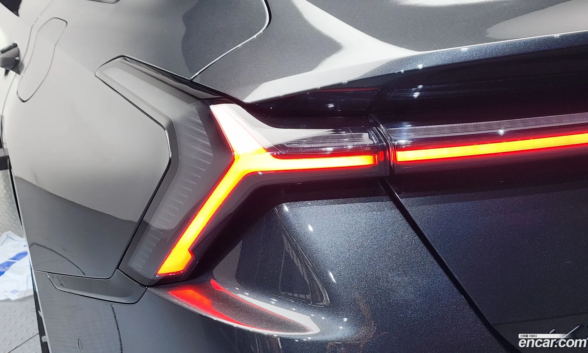 Kia K8 Hybrid 2024 — 5