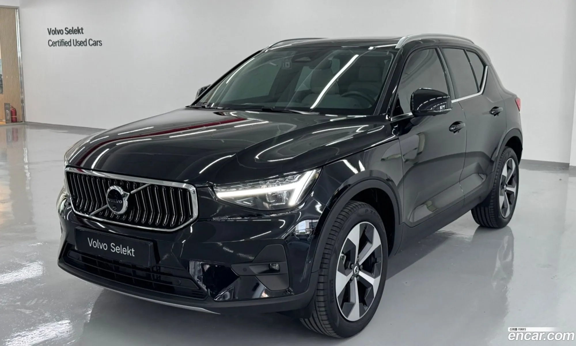 Volvo XC40 2025 — 17