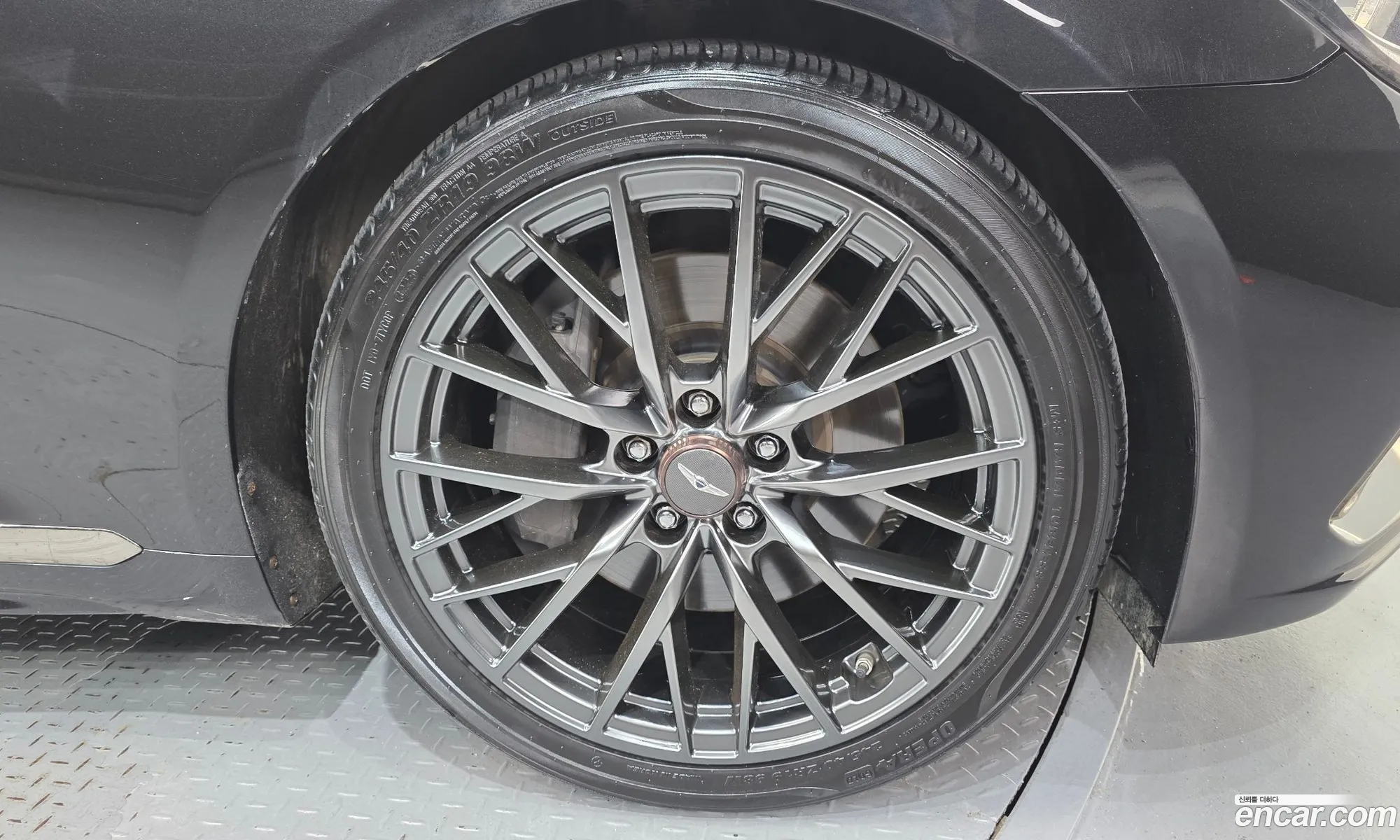 Genesis G80 2017 KMHGM41DDJU265319 — 30