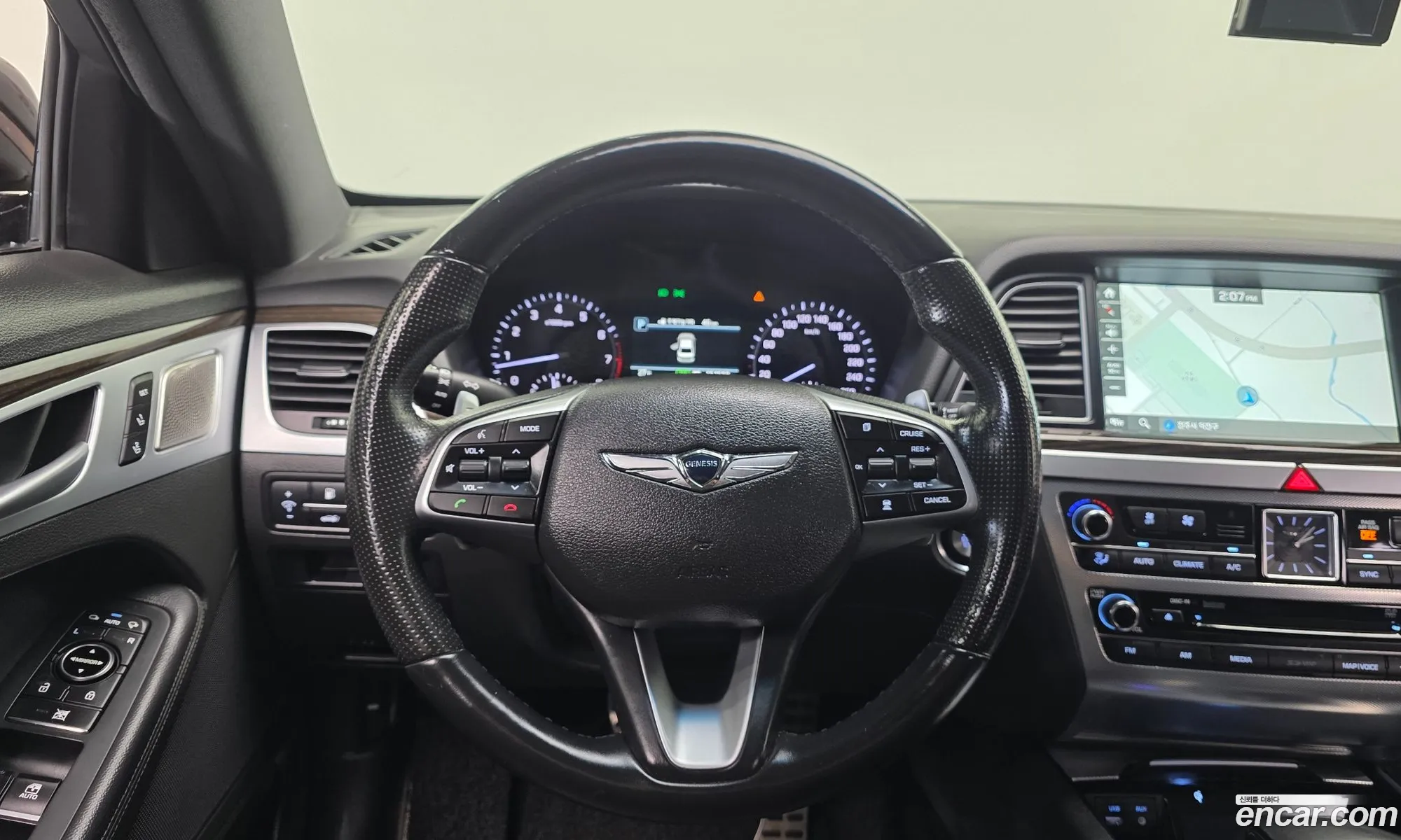 Genesis G80 2017 KMHGM41DDJU265319 — 31