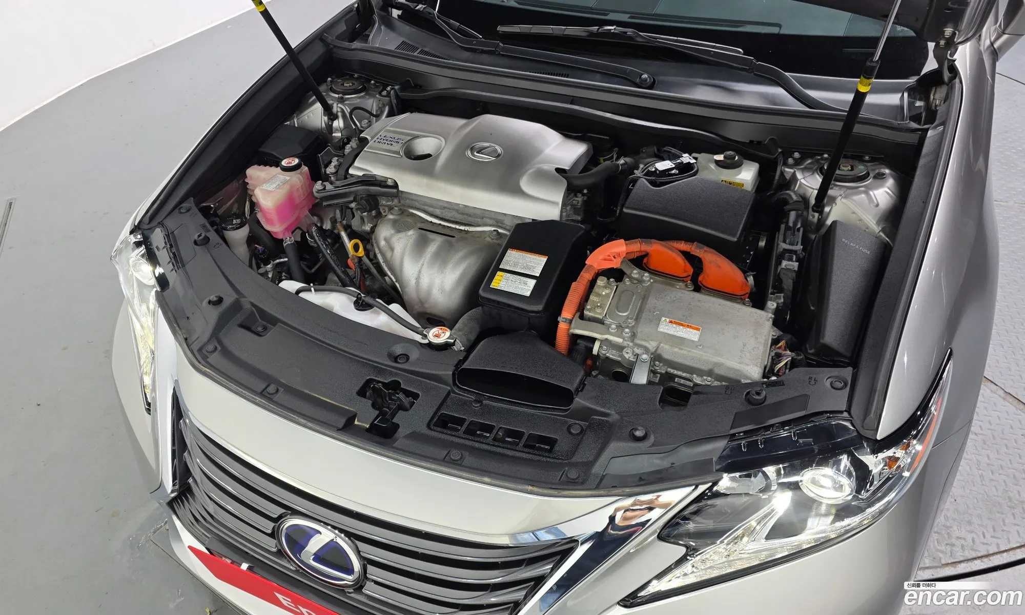 Lexus ES300h 2017 — 18