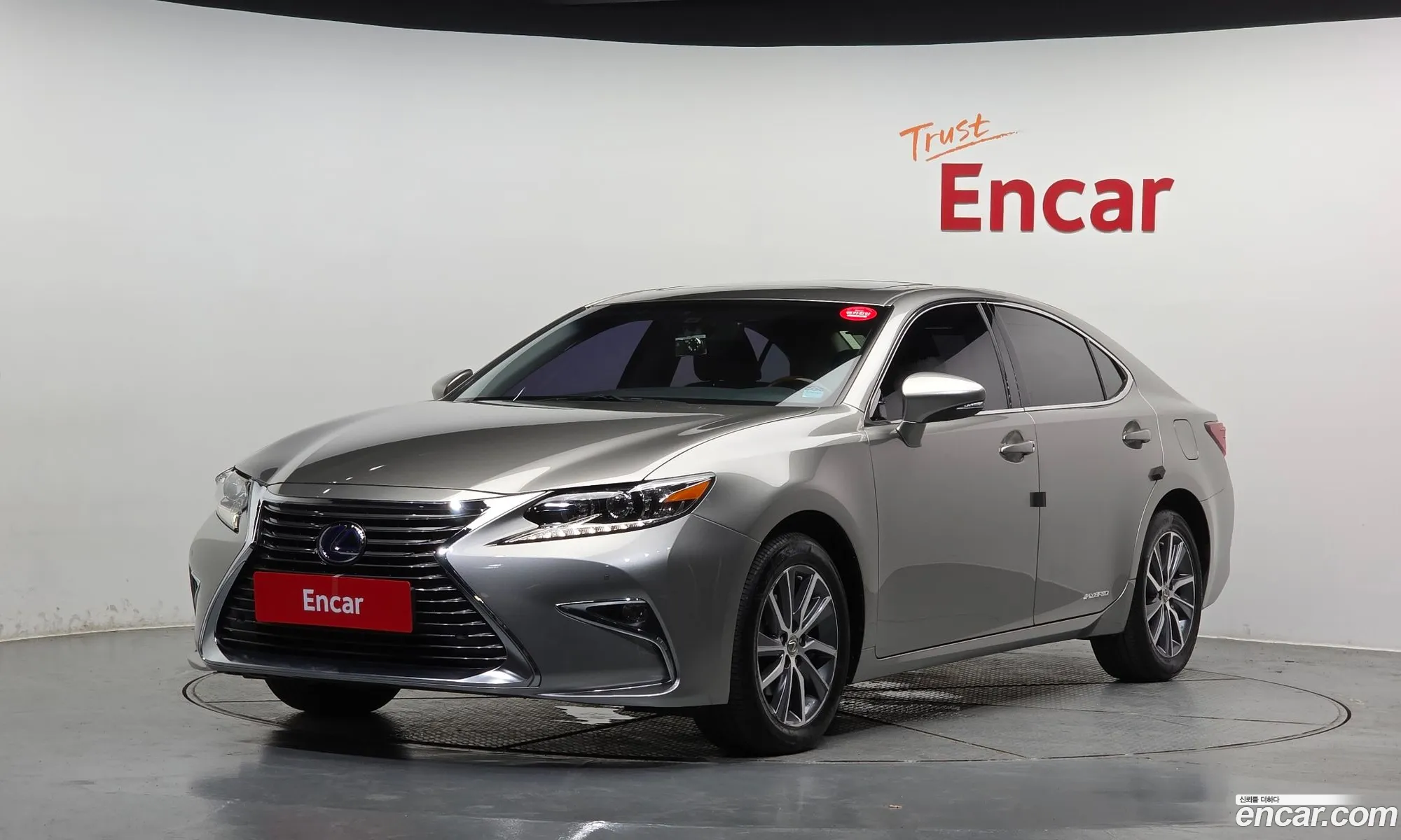 Lexus ES300h 2017 — 3