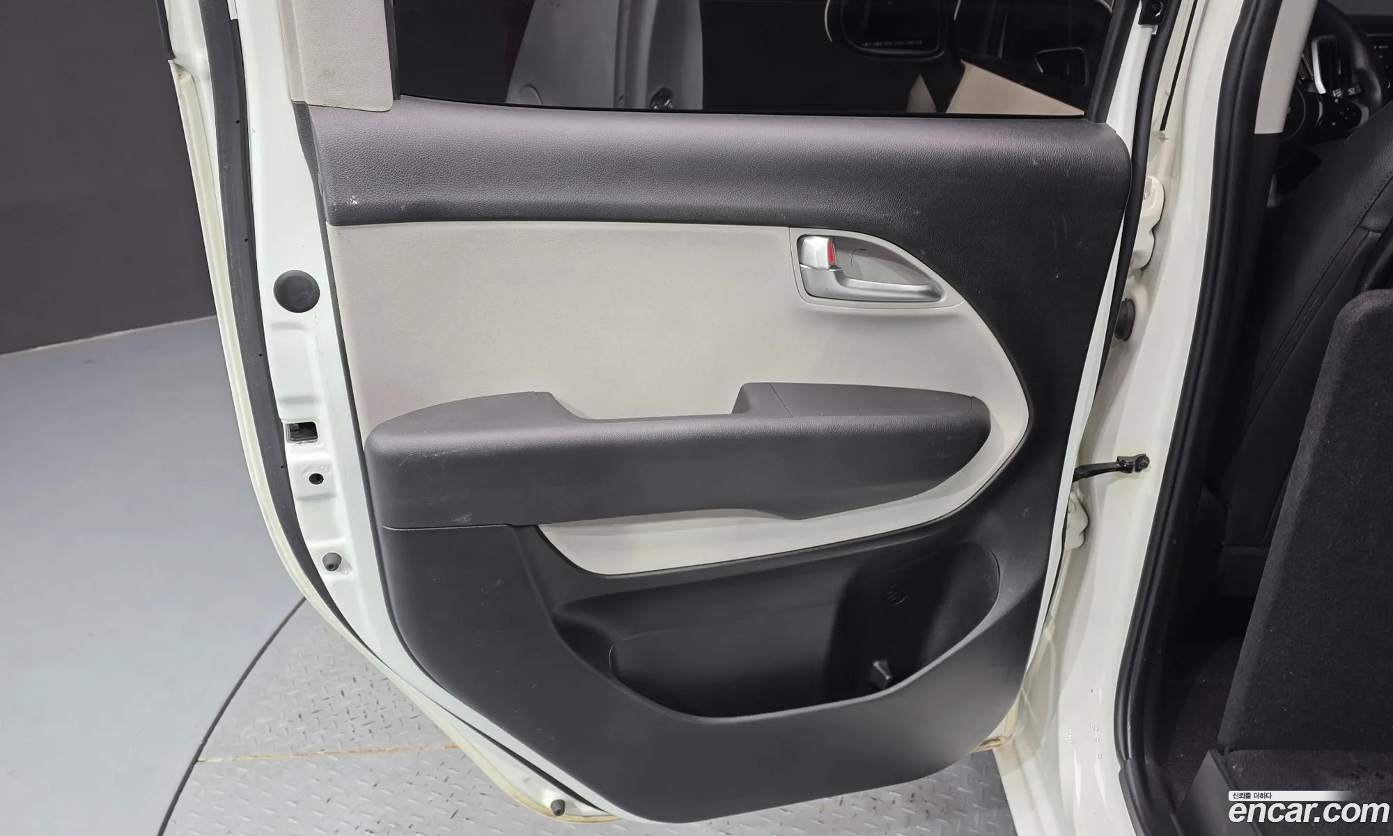 Kia Ray 2022 KNACF911BNT294037 — 12
