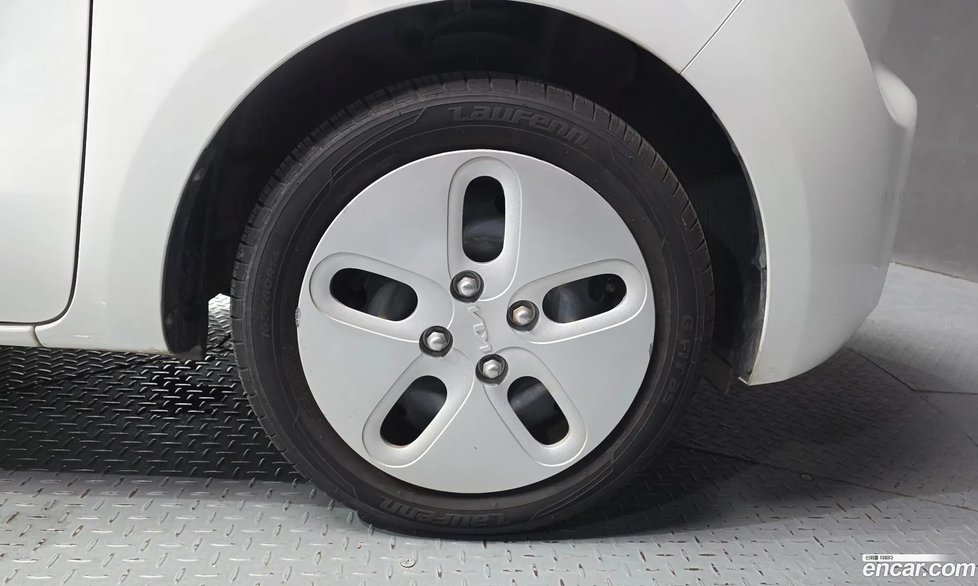 Kia Ray 2022 KNACF911BNT294037 — 9