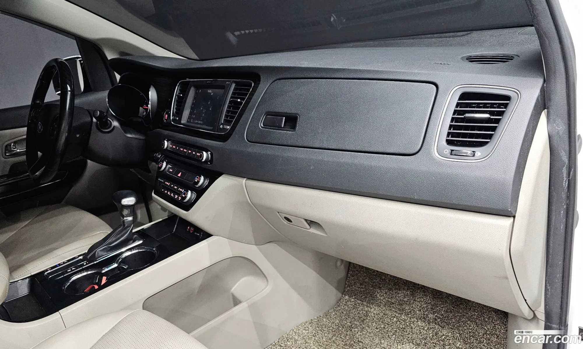 Kia Carnival 2018 KNHMF37ABKS499340 — 9