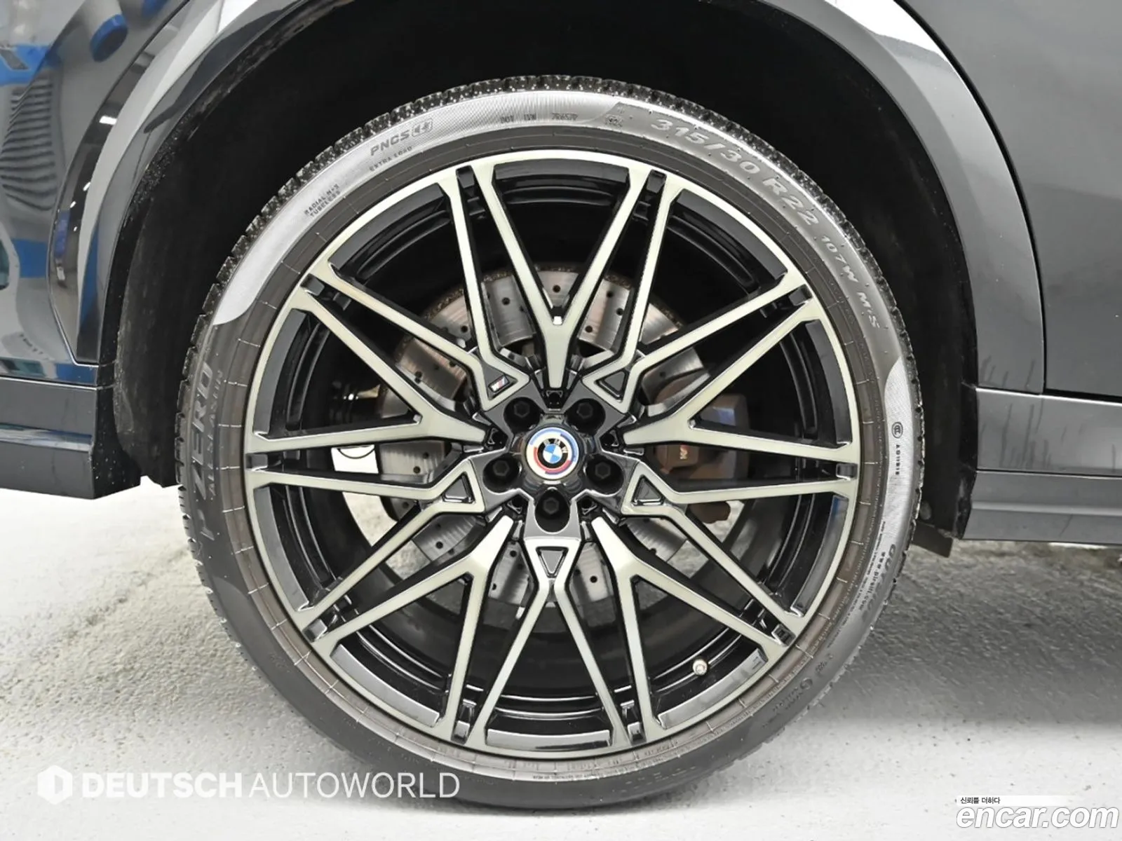 BMW X6 M 2023 — 18