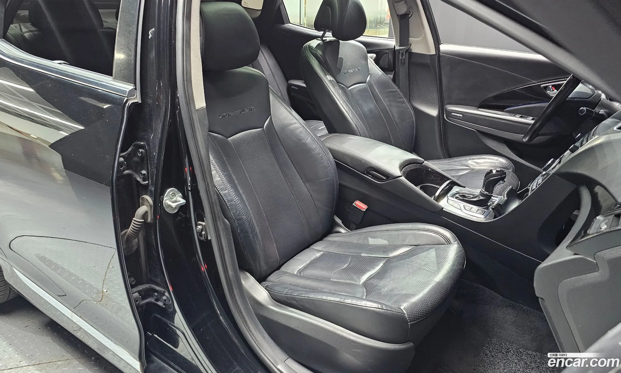 Hyundai Grandeur HG 2016 — 16