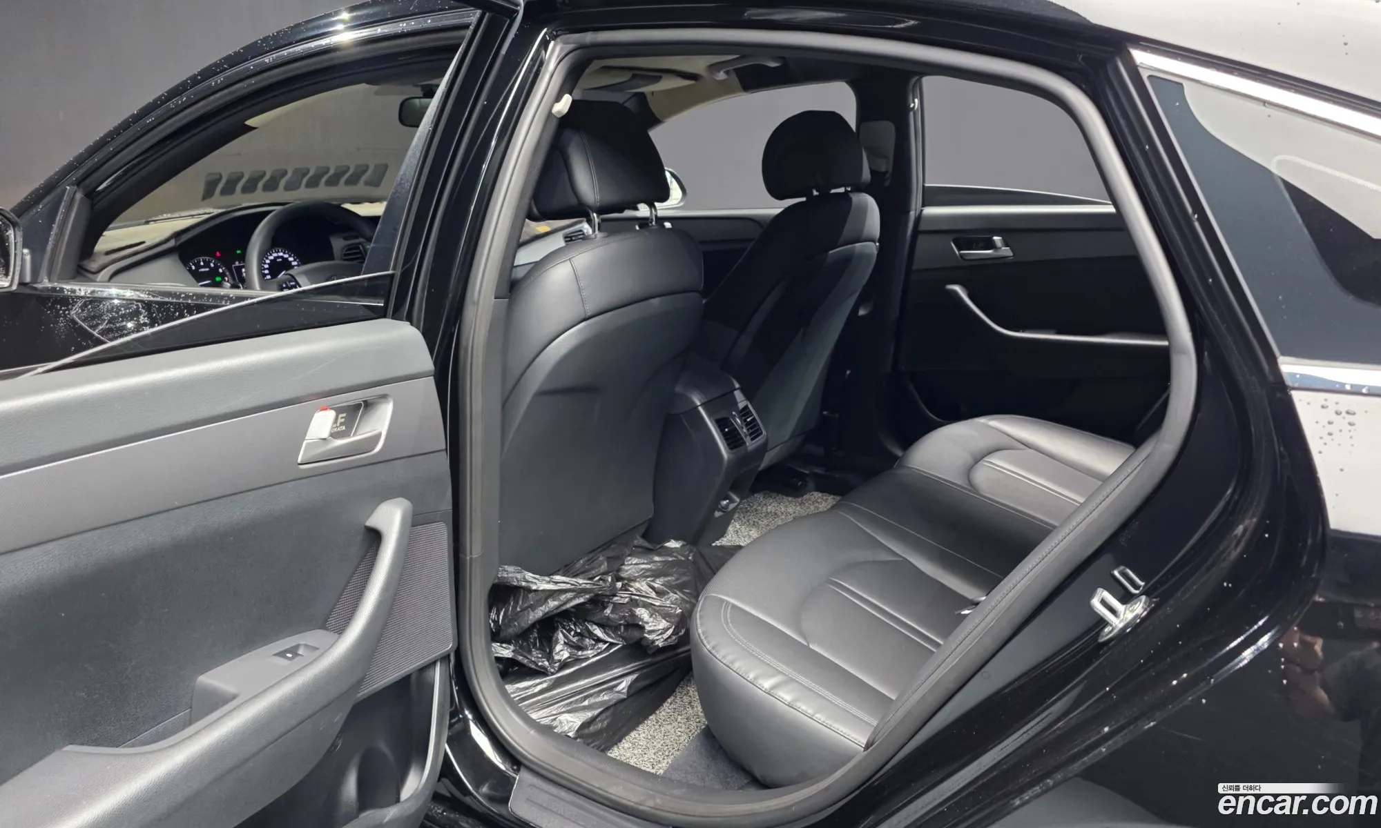 Hyundai LF Sonata 2015 KMHE341DBFA082604 — 29