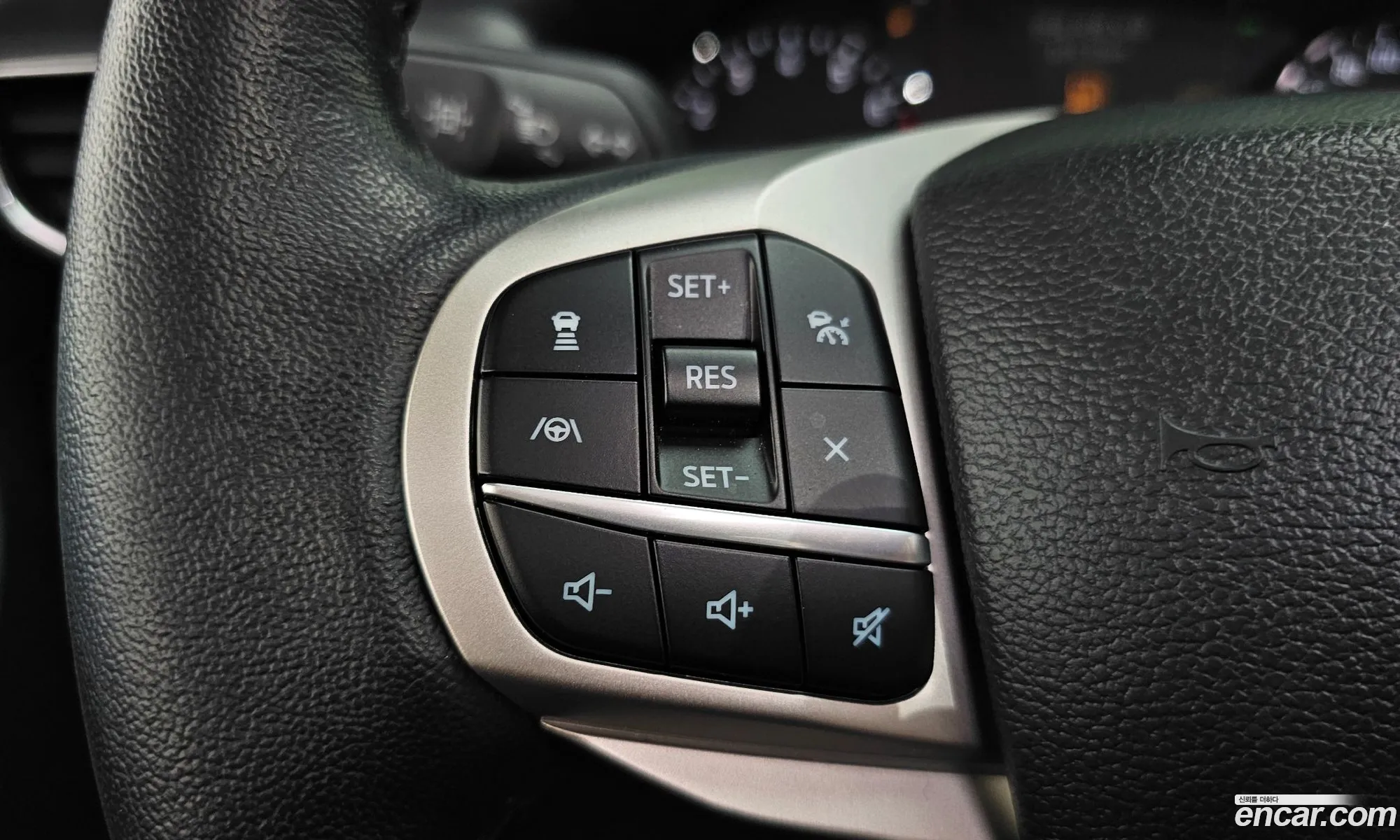Ford Explorer 6th Gen 2023 1FMSK8FH8PGA39530 — 18
