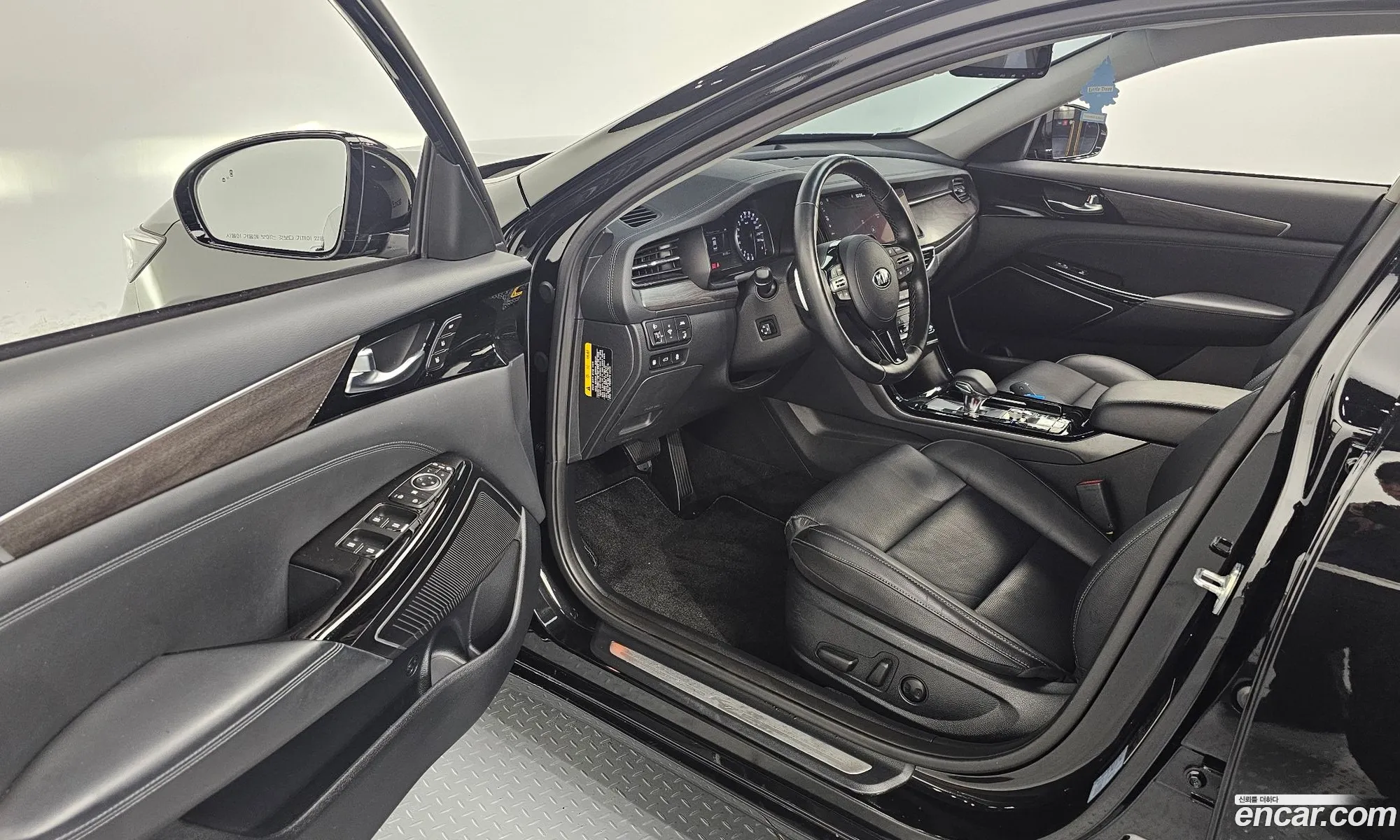 Kia K7 Premier 2019 KNALC418BLA197616 — 3
