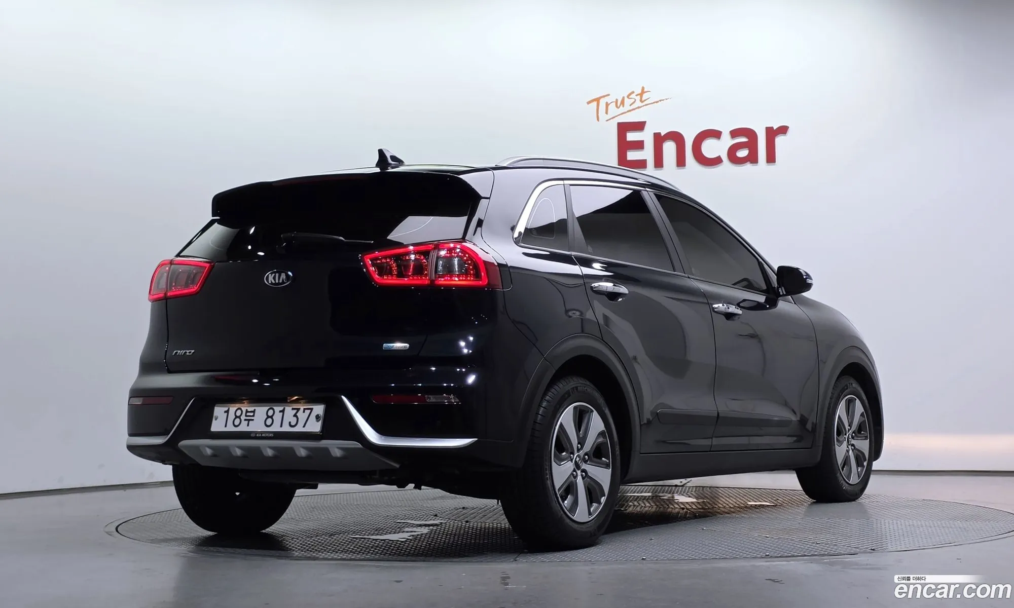 Kia Niro 2016 KNACB81CGHA001401 — 5