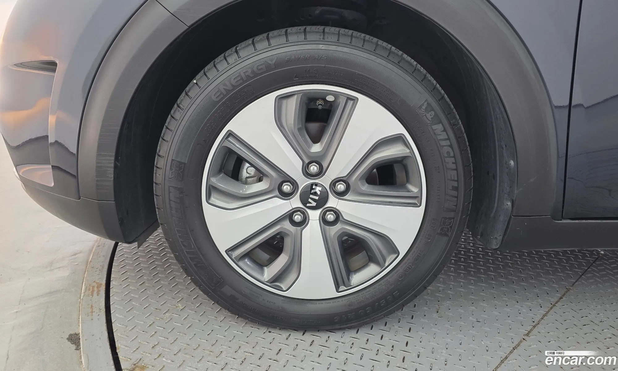 Kia Niro 2016 KNACB81CGHA001401 — 31