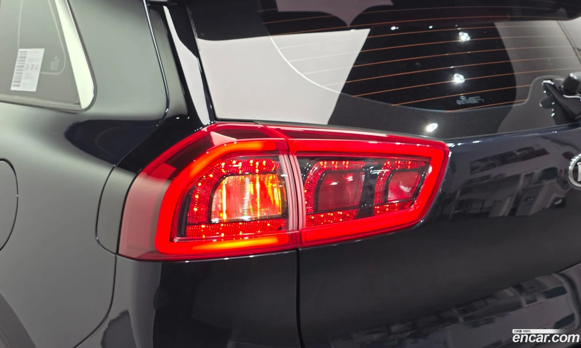 Kia Niro 2016 KNACB81CGHA001401 — 11