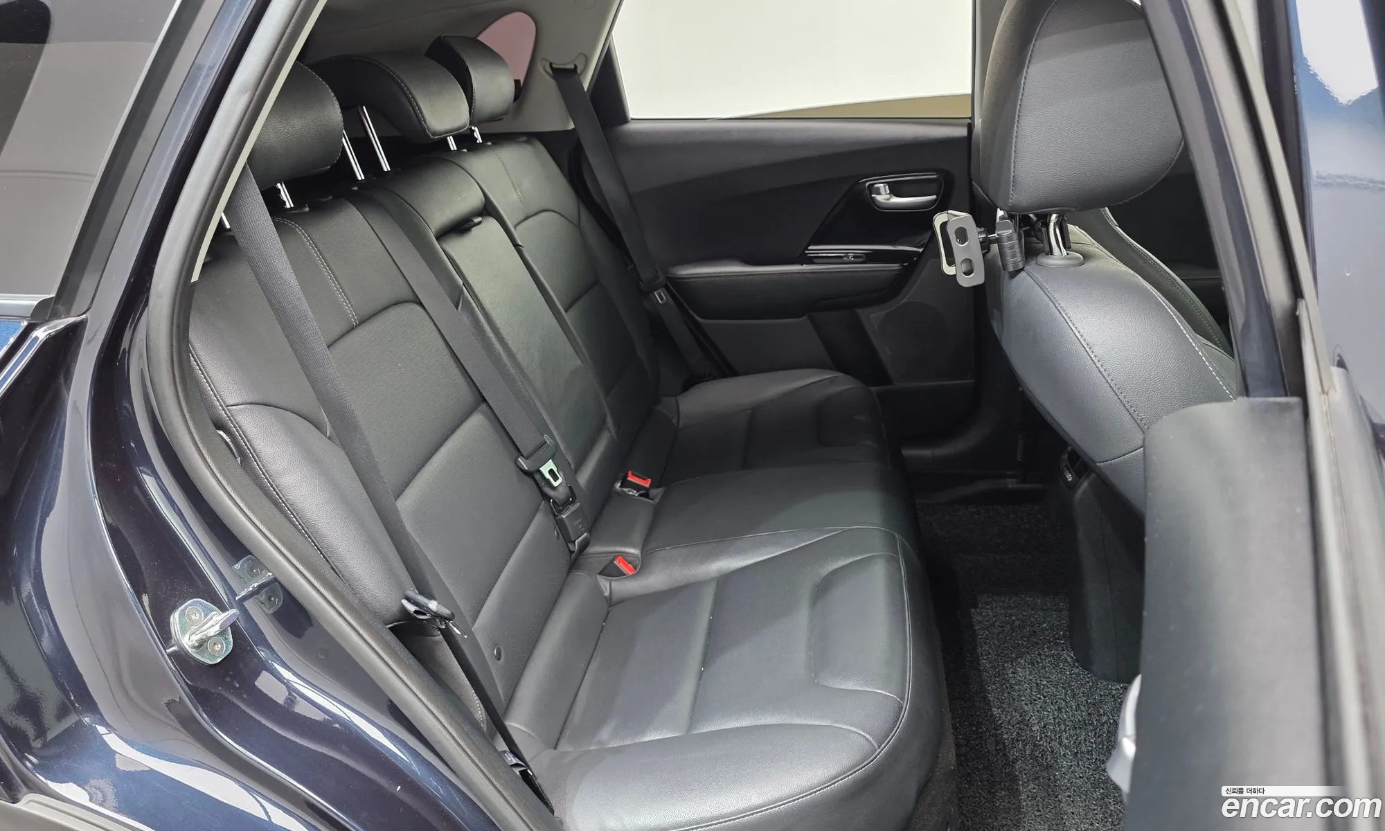 Kia Niro 2016 KNACB81CGHA001401 — 2