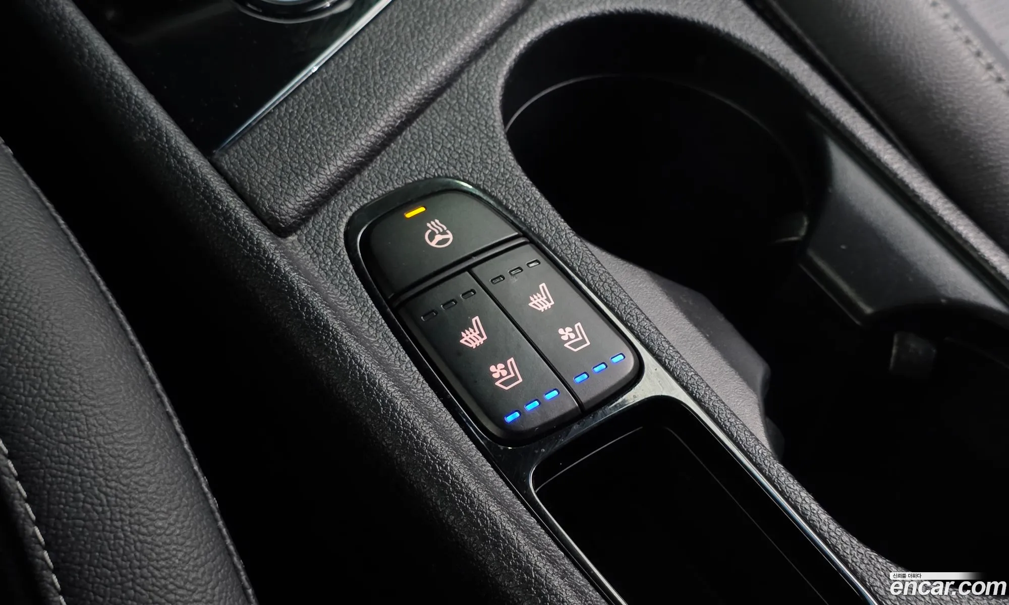 Kia Niro 2016 KNACB81CGHA001401 — 26