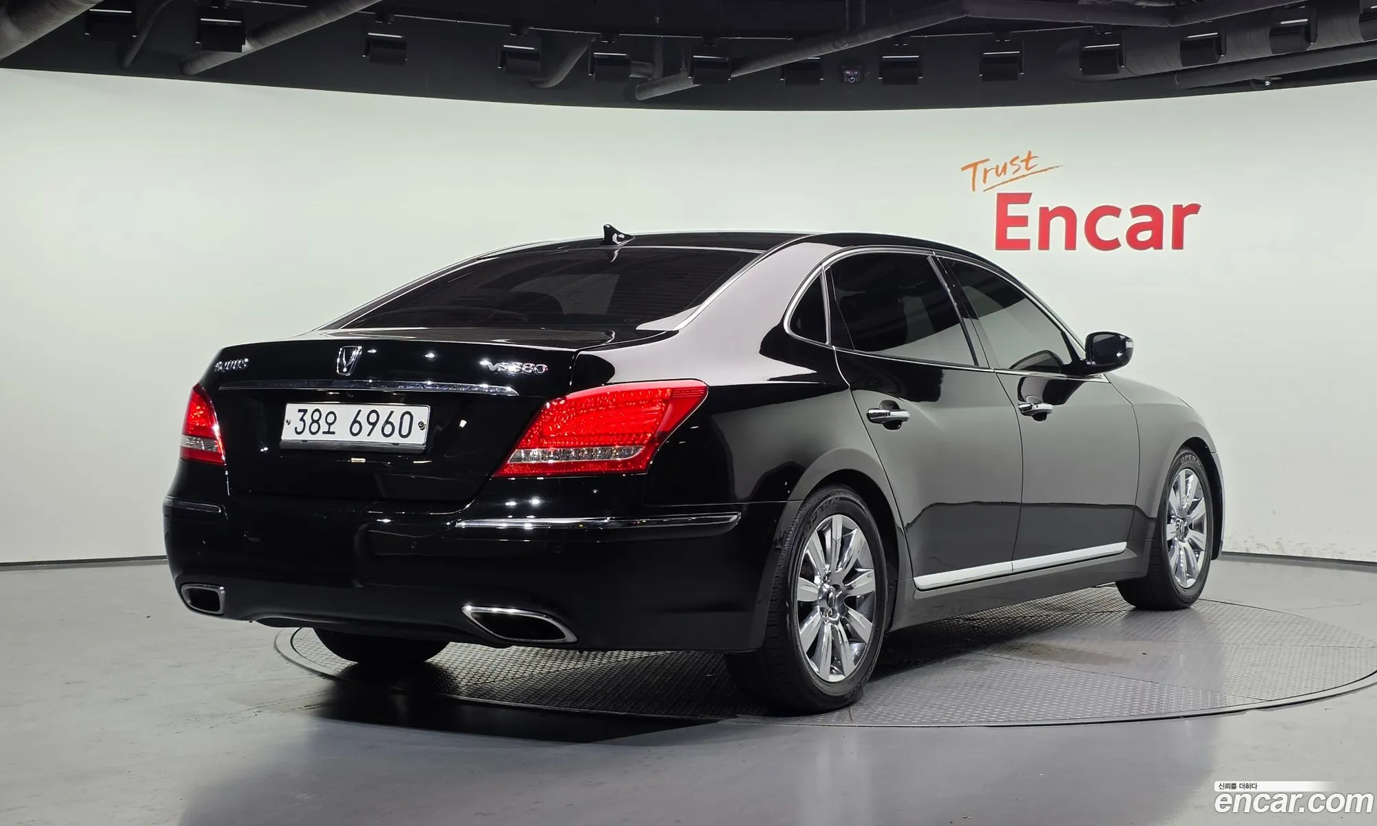 Hyundai Equus 2011 KMHGG41DBCU036847 — 2