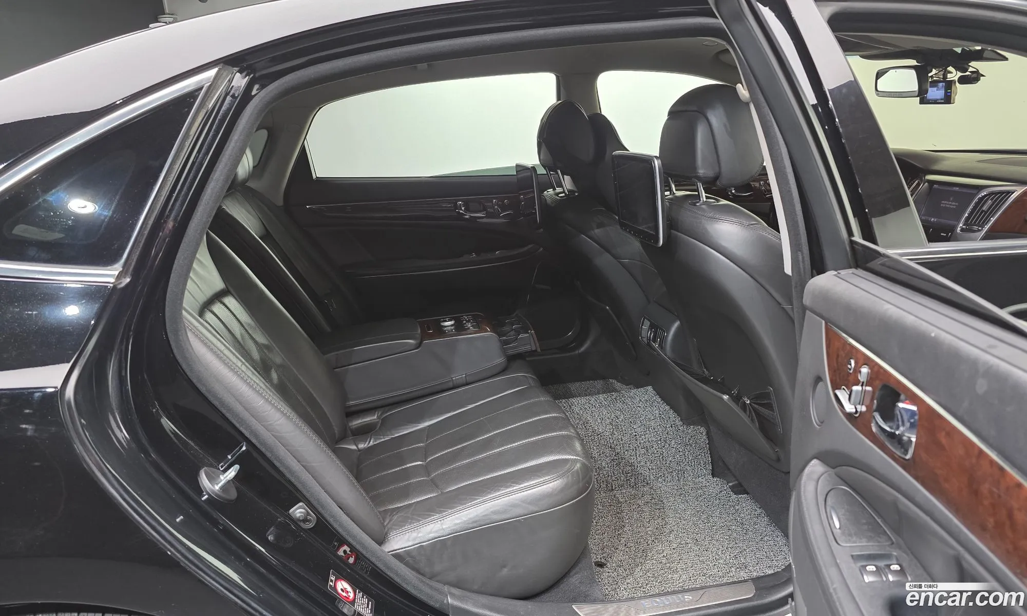 Hyundai Equus 2011 KMHGG41DBCU036847 — 5
