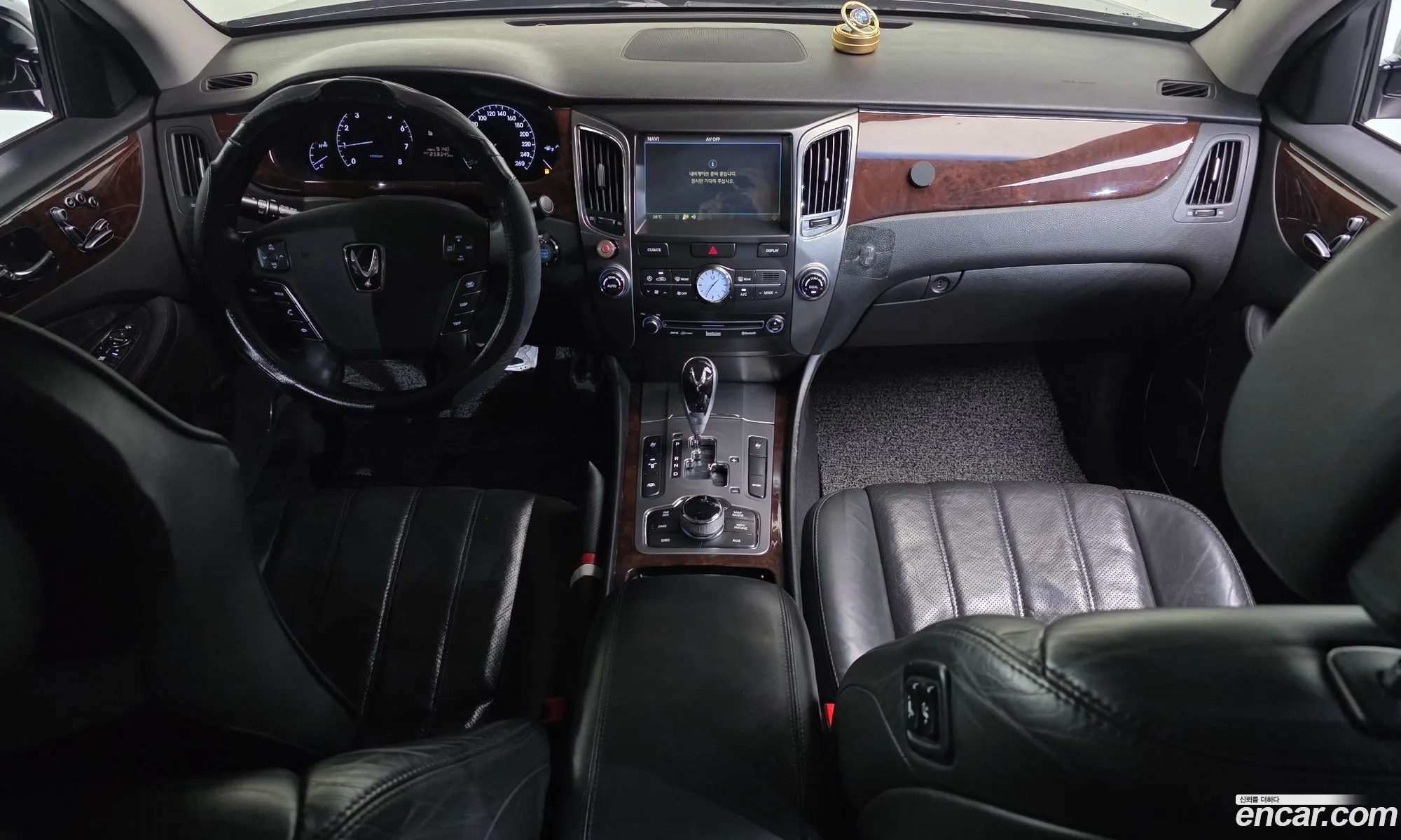 Hyundai Equus 2011 KMHGG41DBCU036847 — 8
