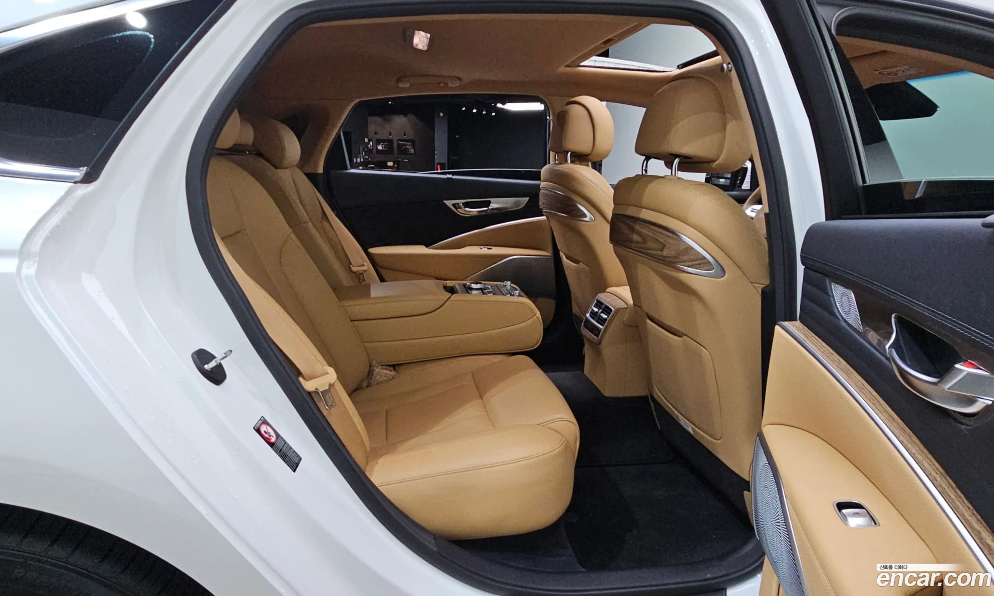 Kia K9 2021 — 14
