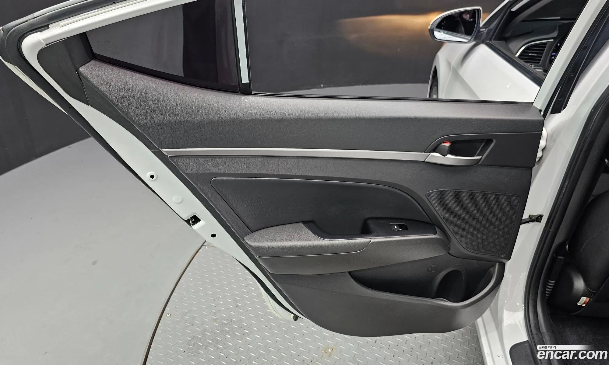 Hyundai Elantra AD 2018 — 14