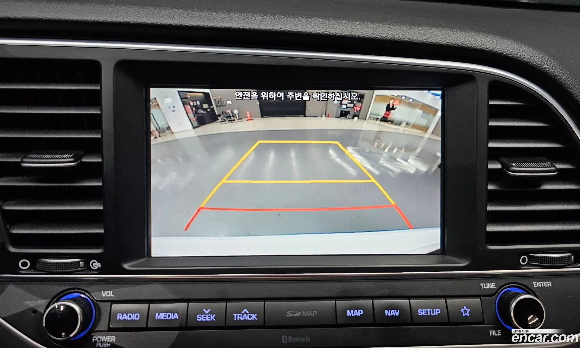 Hyundai Elantra AD 2018 — 17