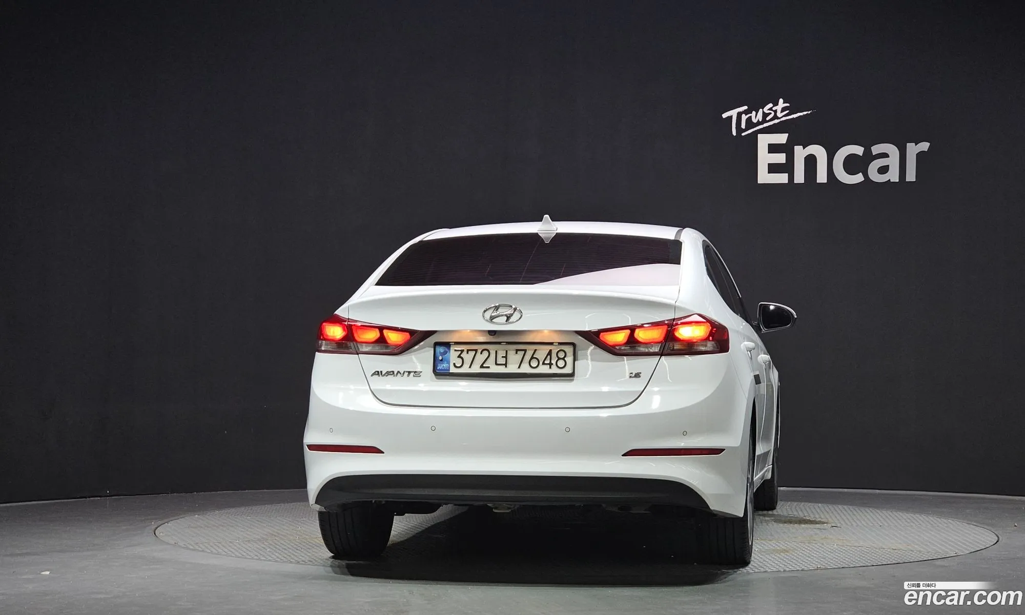 Hyundai Elantra AD 2018 — 9
