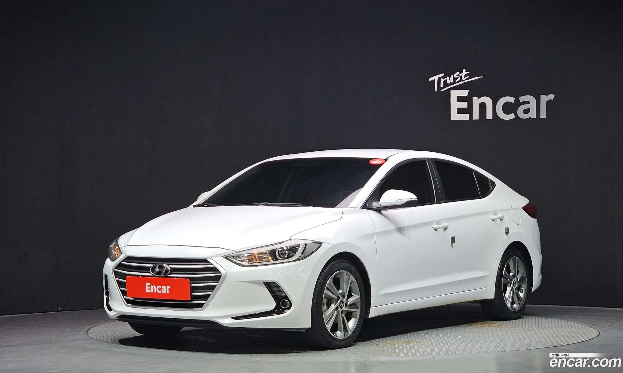 Hyundai Elantra AD 2018 — 24