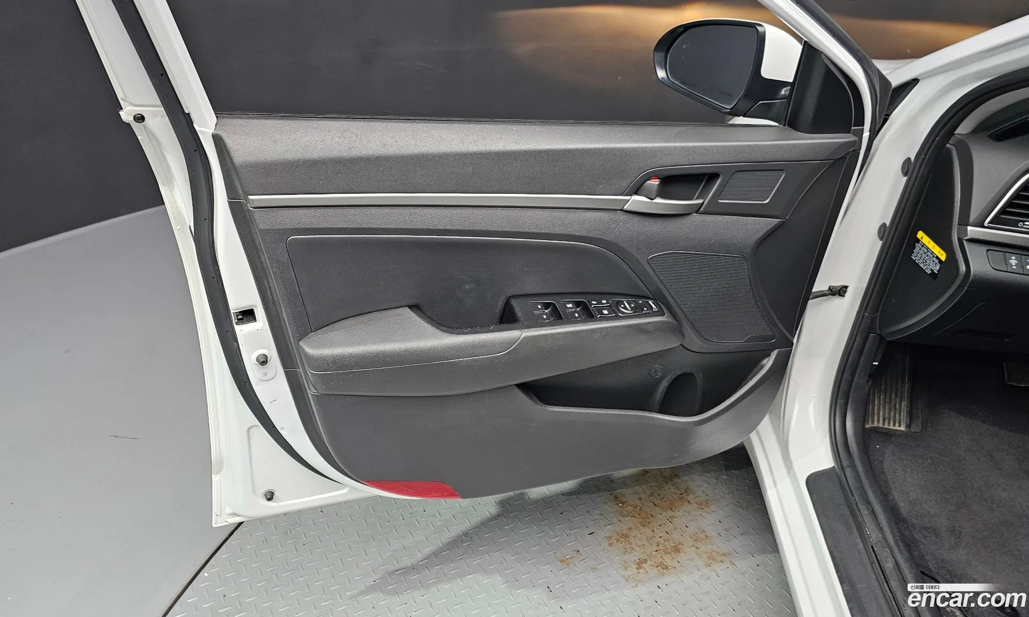 Hyundai Elantra AD 2018 — 22