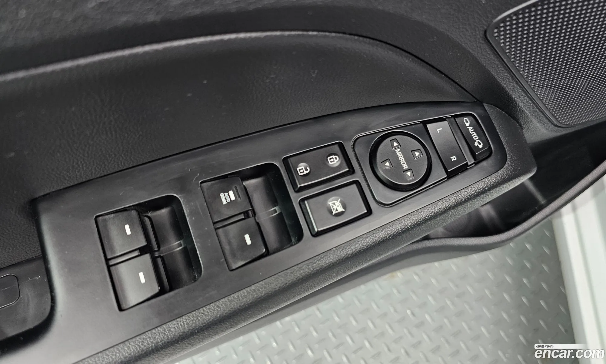 Hyundai Elantra AD 2018 — 26