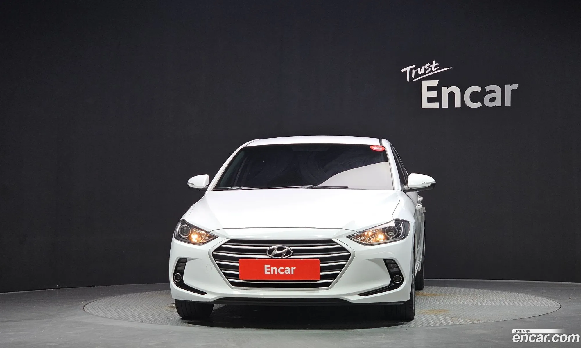 Hyundai Elantra AD 2018 — 13