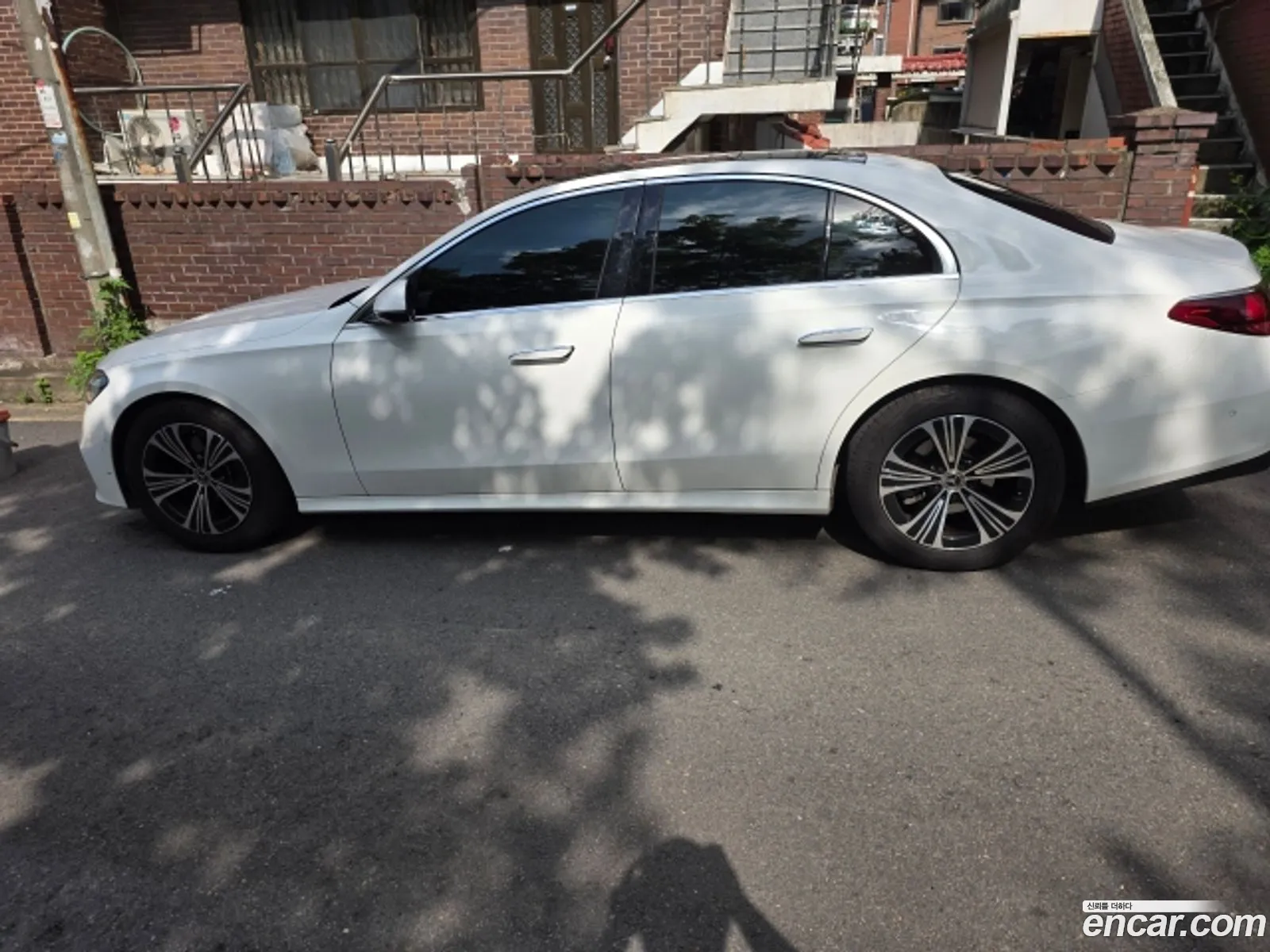 Mercedes-Benz E-Class W214 2024 — 13