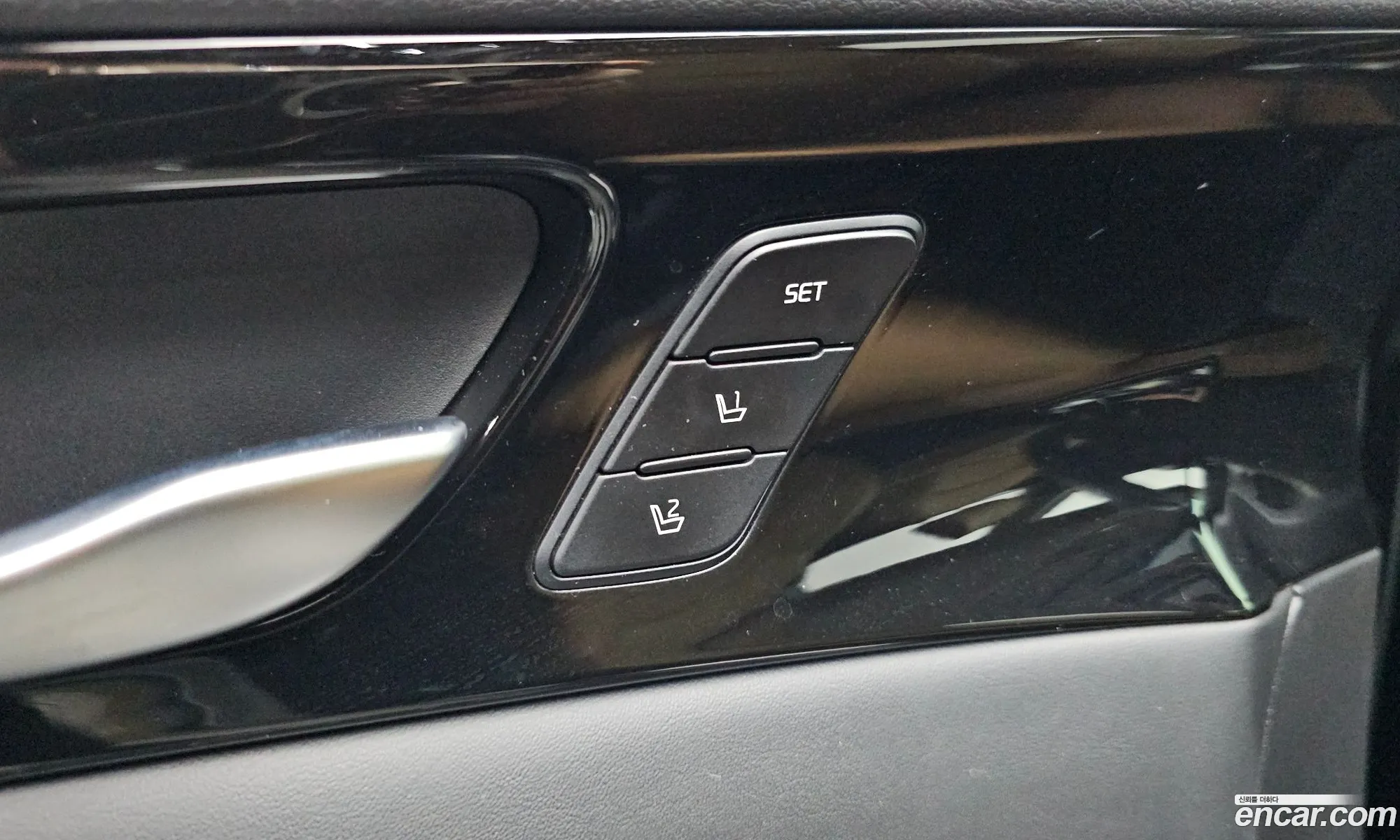 Kia K7 Premier 2019 KNALC41BBLA190358 — 32