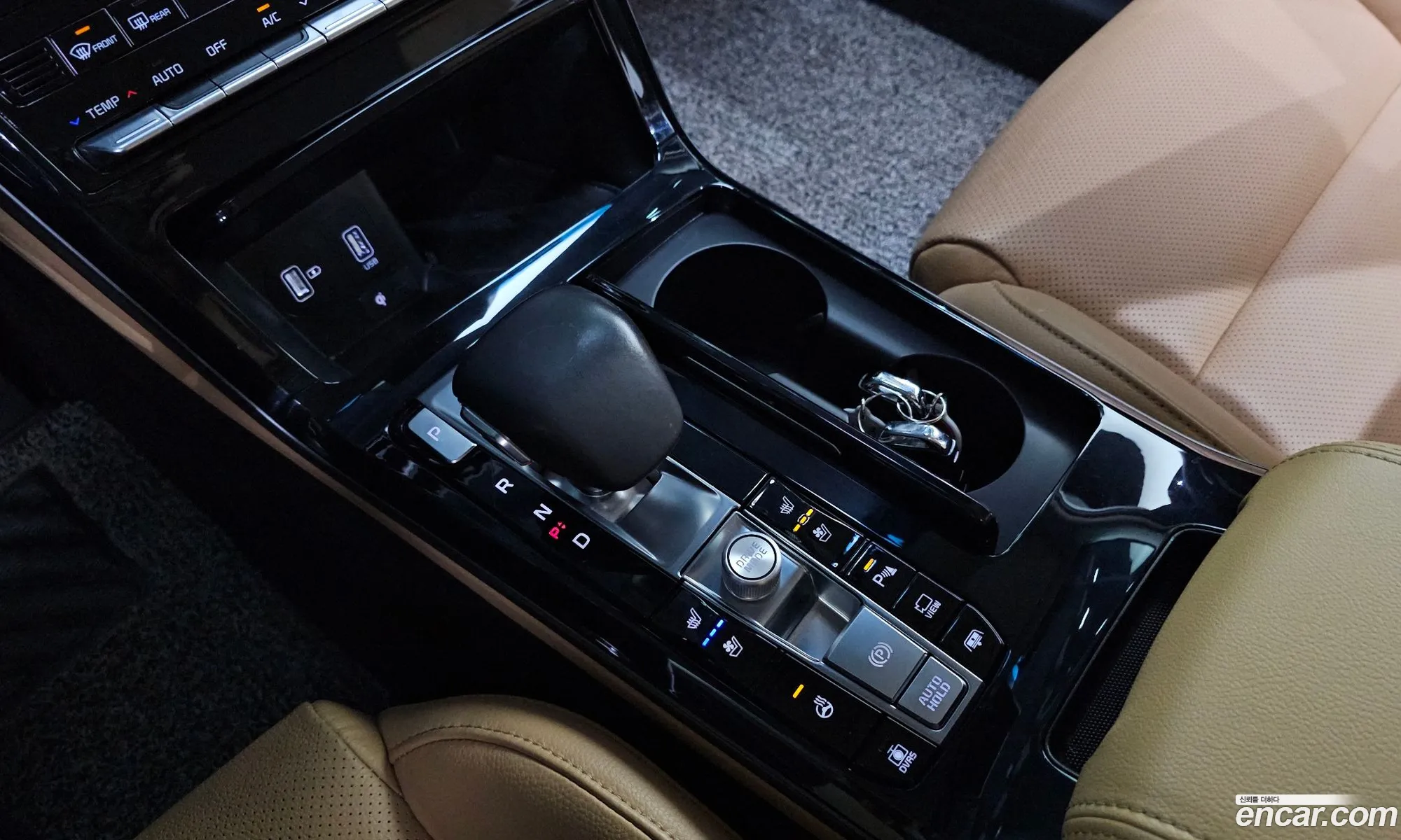 Kia K7 Premier 2019 KNALC41BBLA190358 — 3