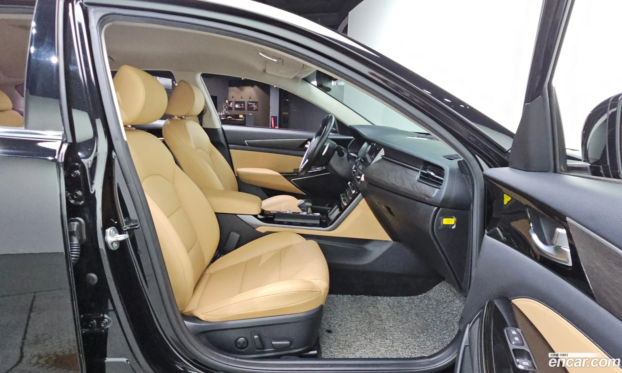 Kia K7 Premier 2019 KNALC41BBLA190358 — 15