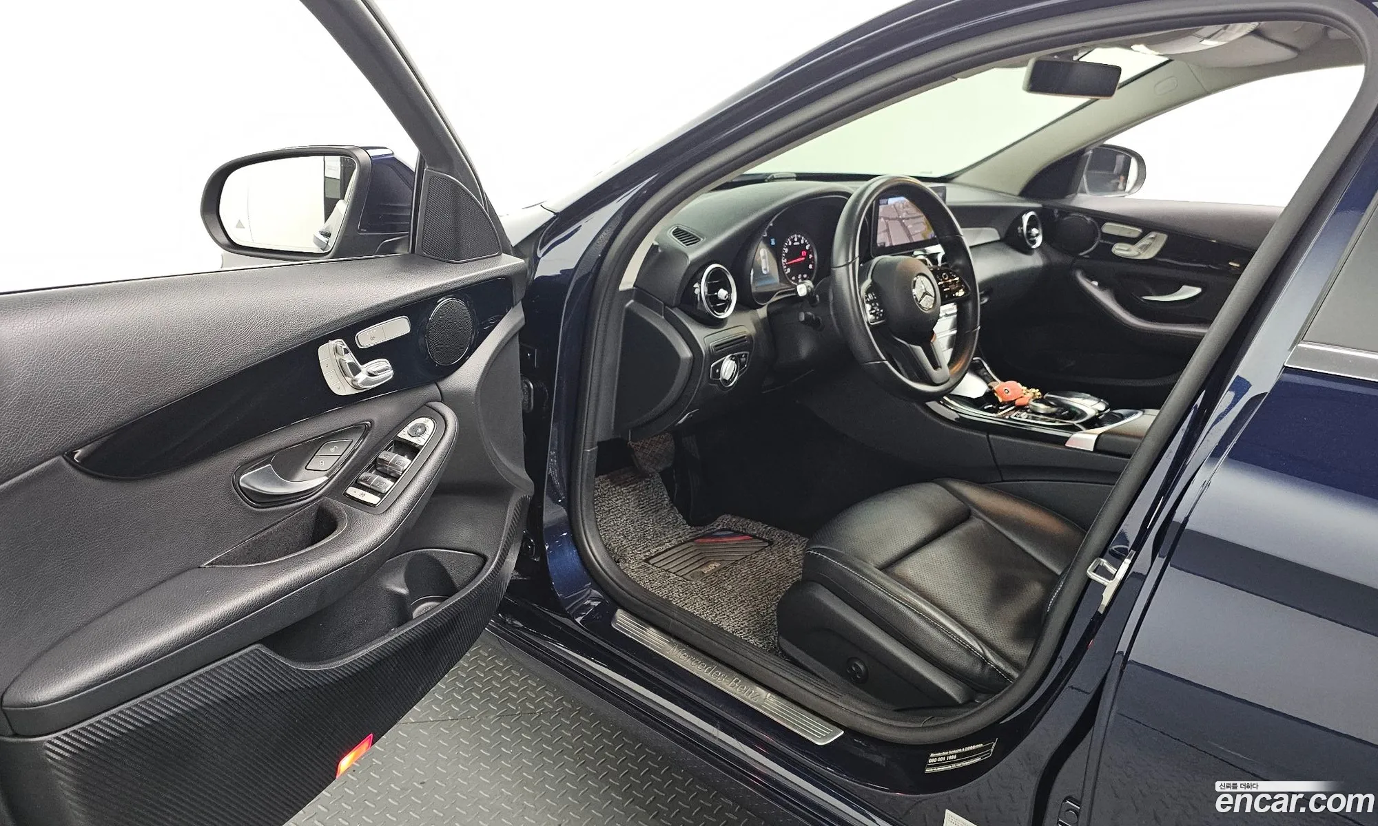 Mercedes-Benz C-Class W205 2019 — 12