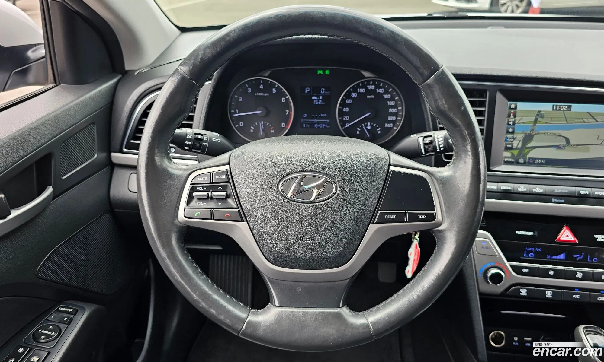 Hyundai Elantra AD 2015 — 13