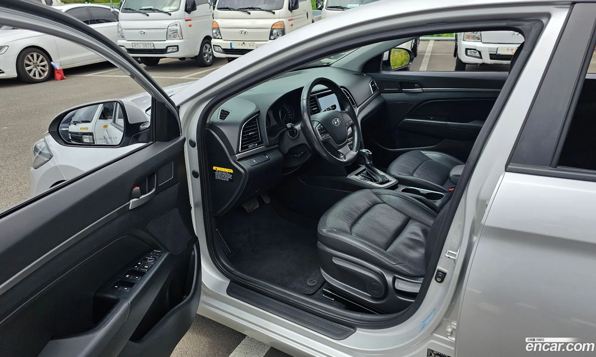 Hyundai Elantra AD 2015 — 18